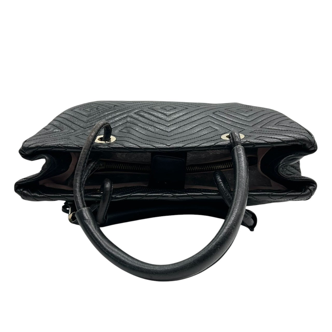 バリー BALLY ハンドバッグ トートバッグ キルティング 幾何学模様 レザー 本革 ブラック 黒 ロゴ金具 タッセルチャーム付き レディース エレガント クラシック フォーマル ビジネス 通勤 自立可 クリーニング済み s53