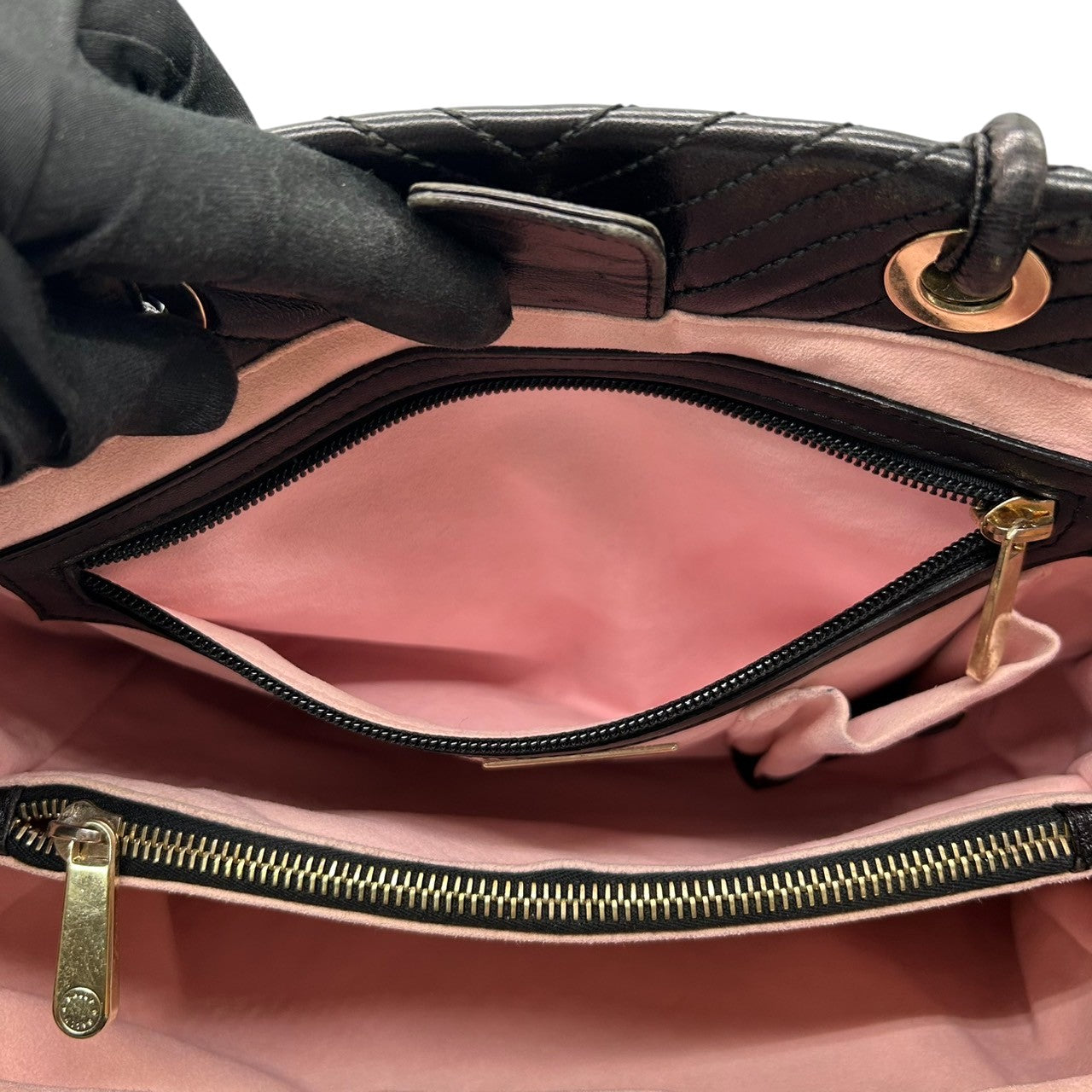 バリー BALLY ハンドバッグ トートバッグ キルティング 幾何学模様 レザー 本革 ブラック 黒 ロゴ金具 タッセルチャーム付き レディース エレガント クラシック フォーマル ビジネス 通勤 自立可 クリーニング済み s53