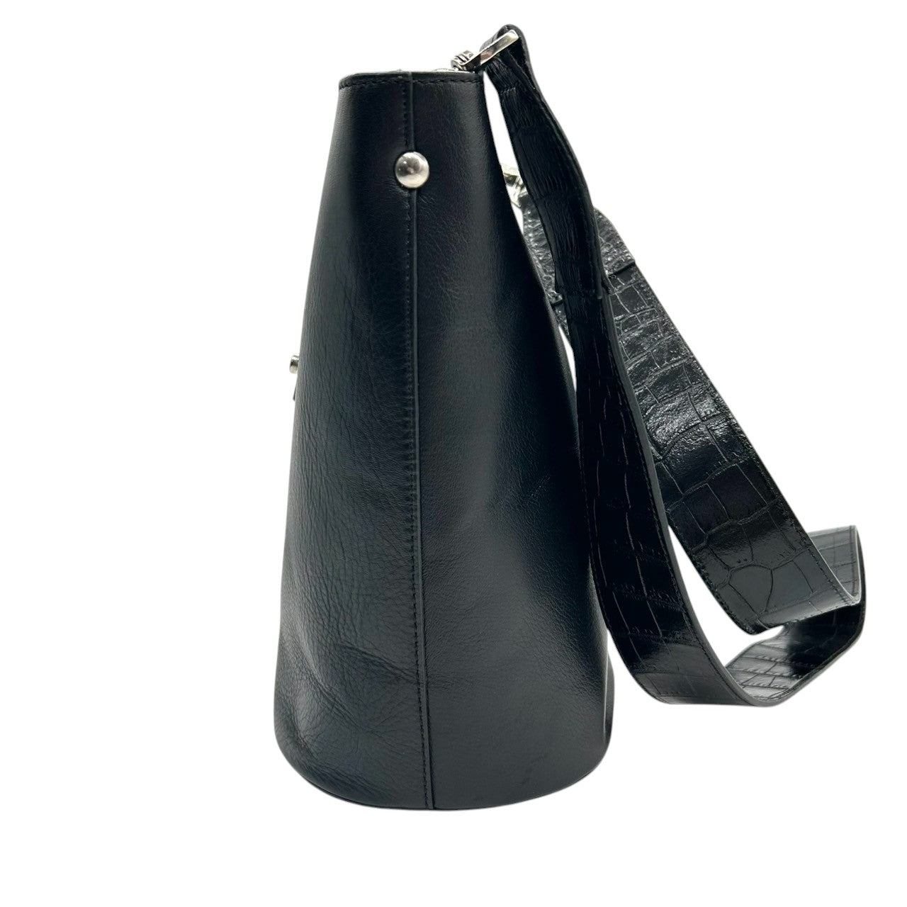 【美品】バーニーズニューヨーク BARNEYS NEWYORK ショルダーバッグ バケツバッグ レザー 本革 クロコ型押し ブラック 黒 シルバー金具 レディース エレガント モダン ワンショルダー 斜め掛け可 自立可 クリーニング済み F