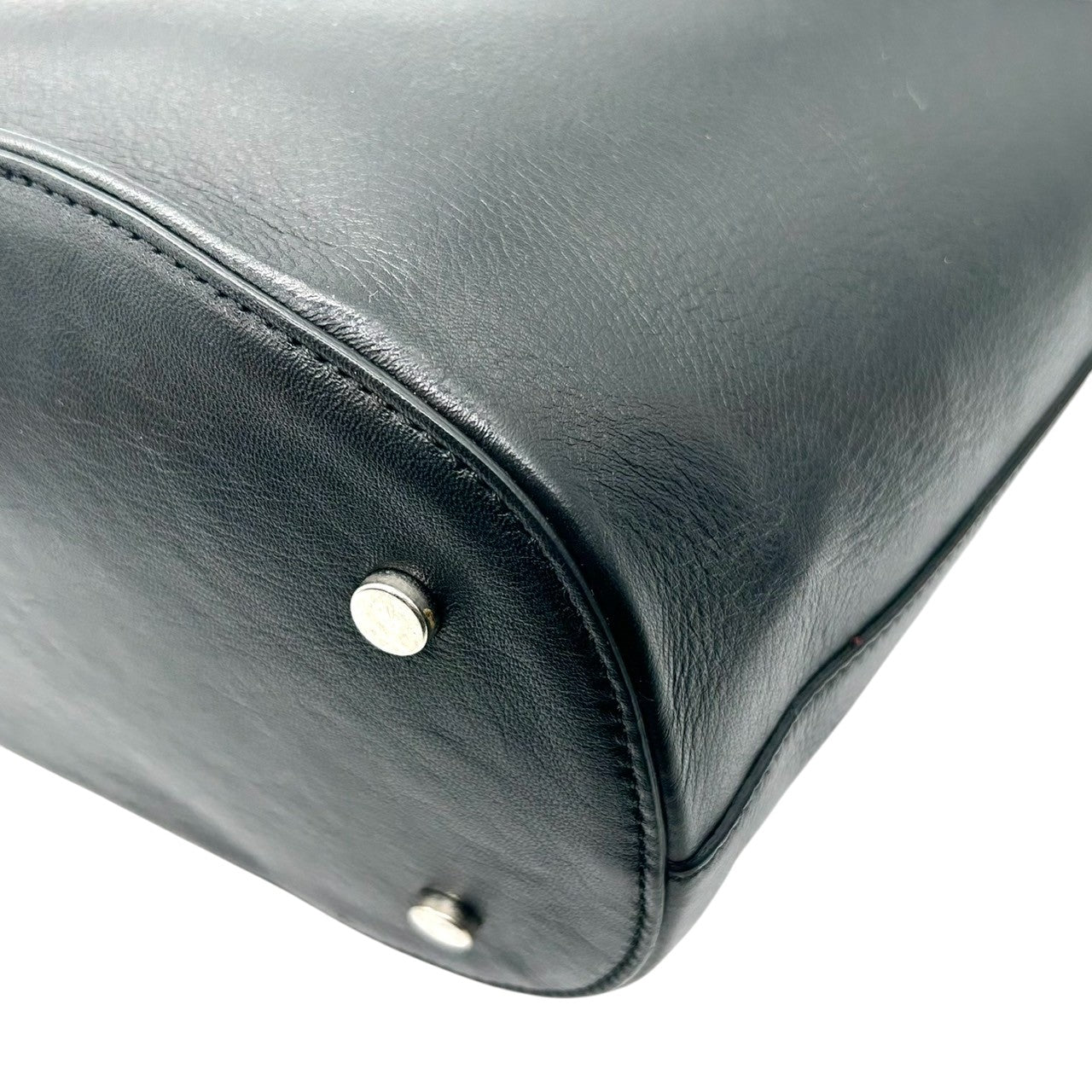 【美品】バーニーズニューヨーク BARNEYS NEWYORK ショルダーバッグ バケツバッグ レザー 本革 クロコ型押し ブラック 黒 シルバー金具 レディース エレガント モダン ワンショルダー 斜め掛け可 自立可 クリーニング済み F