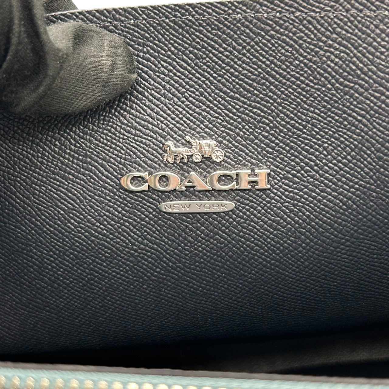 【美品】コーチ COACH ギャラリー トート C4078 2WAY ハンドバッグ ショルダーバッグ レザー 本革 水色 ライトブルー レディース ビジネス 通学 A4収納可 エレガント フェミニン ワンショルダー 斜め掛け可 自立可 クリーニング済み D