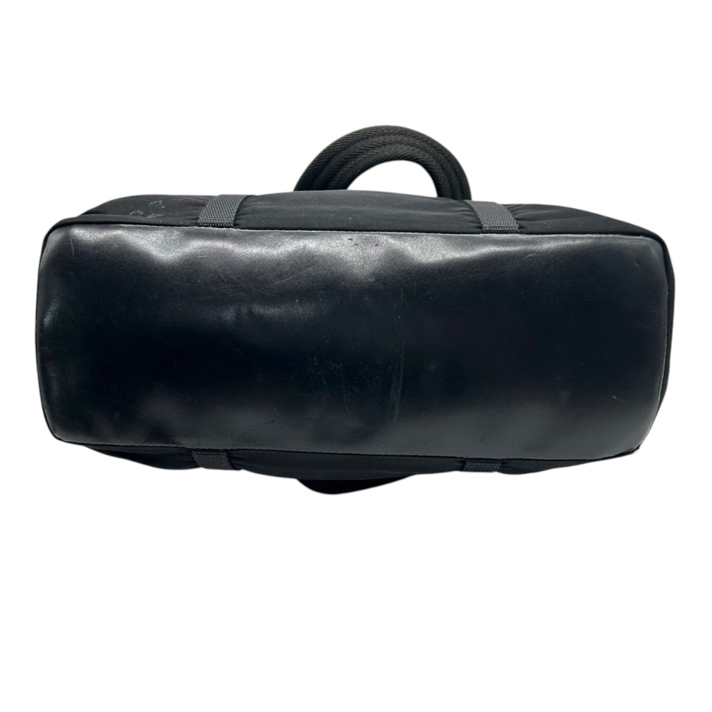 プラダ PRADA トートバッグ ハンドバッグ ナイロン テスート ブラック 黒 ロゴ A4収納可 ビジネス 通勤 通学 レディース メンズ ユニセックス 定番人気モデル 軽量 肩掛け ワンショルダー 三角ロゴプレート s32