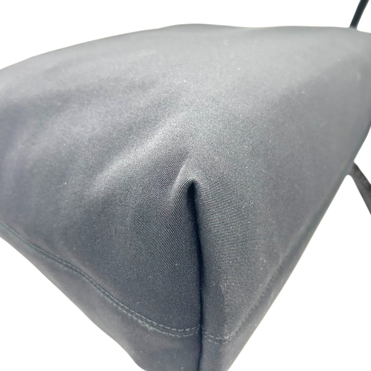 サルヴァトーレフェラガモ Salvatore Ferragamo ショルダーバッグ ハンドバッグ ナイロン レザー ブラック 黒 AQ-21 9653 レディース エレガント シンプル ビジネス 通勤 A4収納可 軽量 自立可 クリーニング済み s48