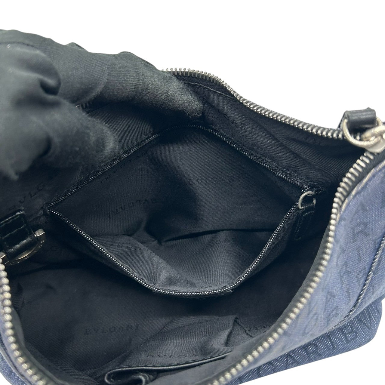 ブルガリ BVLGARI ハンドバッグ ショルダーバッグ アクセサリーポーチ ワンショルダー ロゴマニア キャンバス レザー ネイビー ブラック レディース ワンショルダー クリーニング済み s38