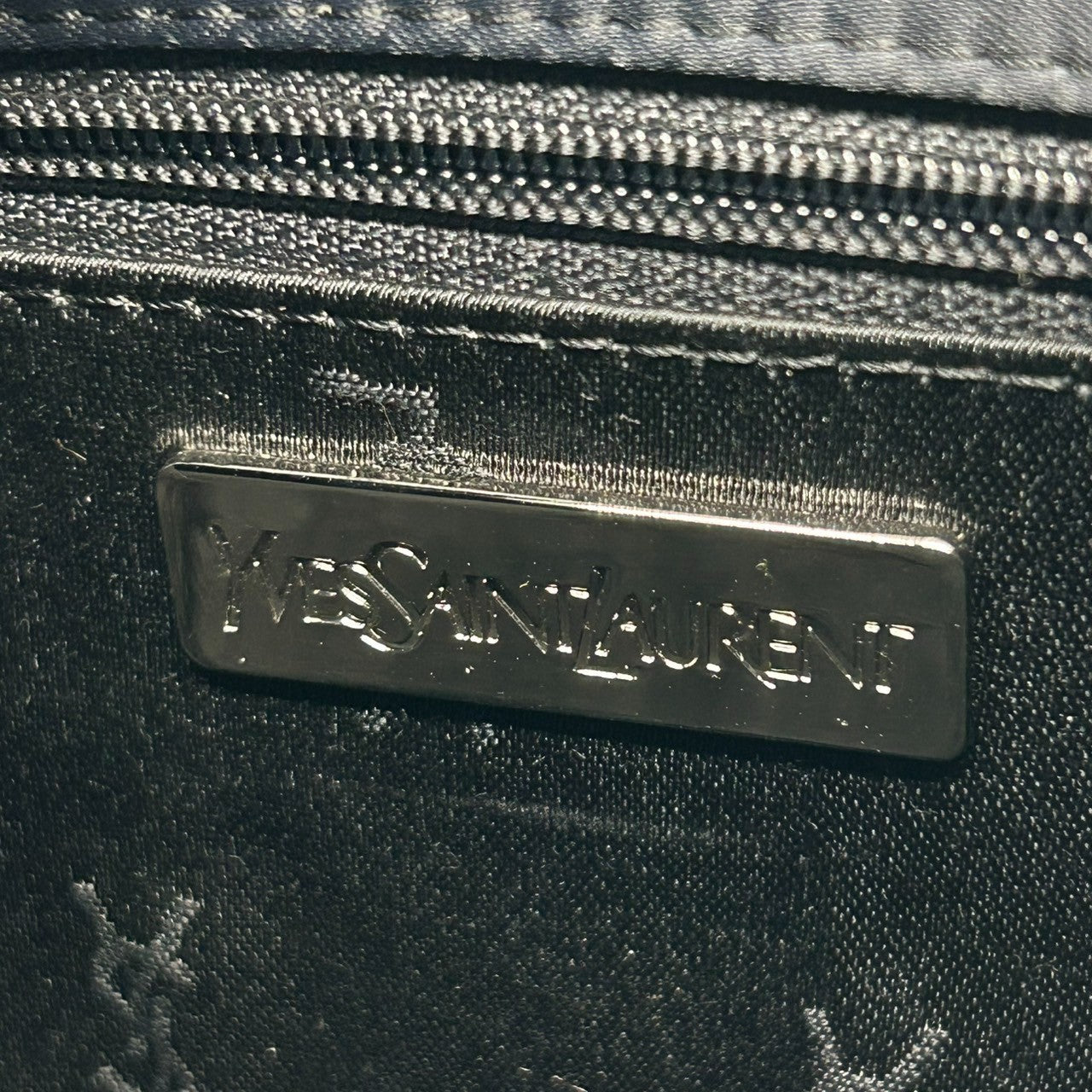 イヴサンローラン YVES SAINT LAURENT ハンドバッグ ミニバッグ YSL カサンドラロゴ エンボス ナイロン レザー ネイビー 紺 レディース ヴィンテージ ビンテージ クラシック エレガント フォーマル パーティバッグ クリーニング済み s38