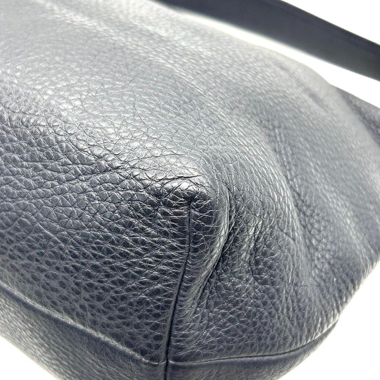 【美品】コーチ COACH 2WAY ショルダーバッグ ハンドバッグ F36628 ペブルドレザー シボ革 本革 ネイビー 紺 レディース エレガント シンプル 通勤 通学 肩掛け 斜め掛け可 クリーニング済み s45