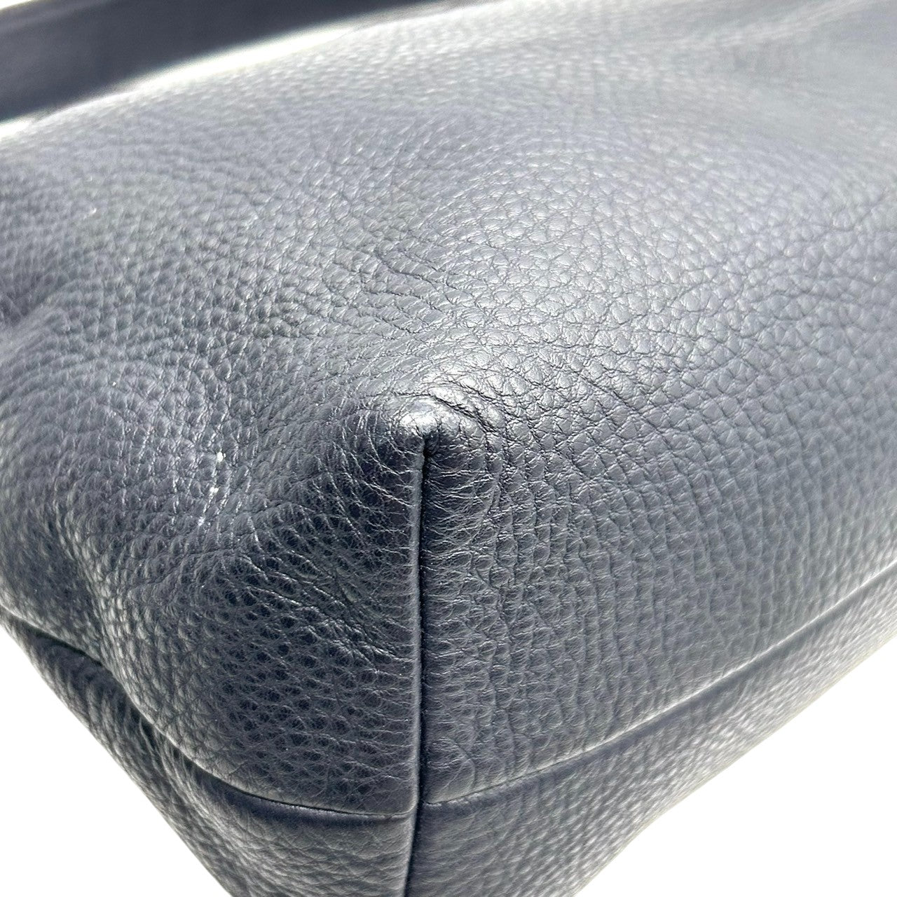 【美品】コーチ COACH 2WAY ショルダーバッグ ハンドバッグ F36628 ペブルドレザー シボ革 本革 ネイビー 紺 レディース エレガント シンプル 通勤 通学 肩掛け 斜め掛け可 クリーニング済み s45