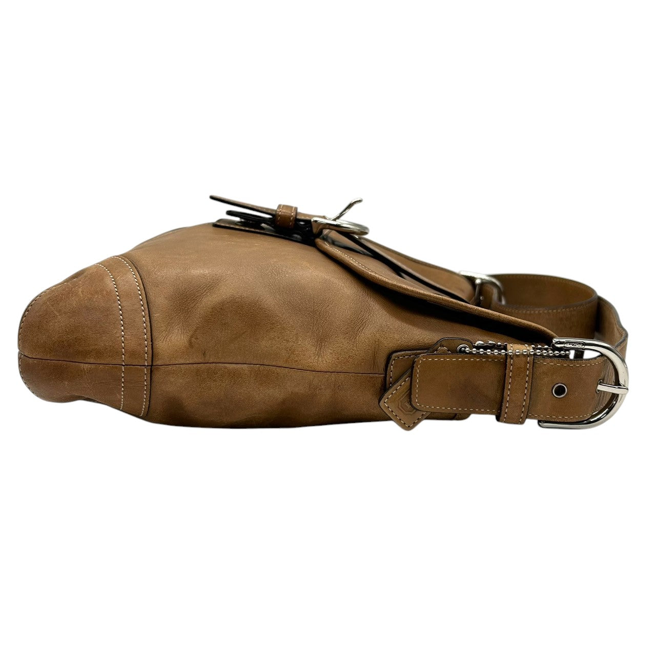 コーチ COACH ショルダーバッグ ソーホー 9480 フラップ レザー 本革 グラブタンレザー ブラウン キャメル ヴィンテージ ビンテージ レディース 定番人気モデル 斜め掛け可 肩掛け 通勤 通学 クラシックデザイン クリーニング済み s50