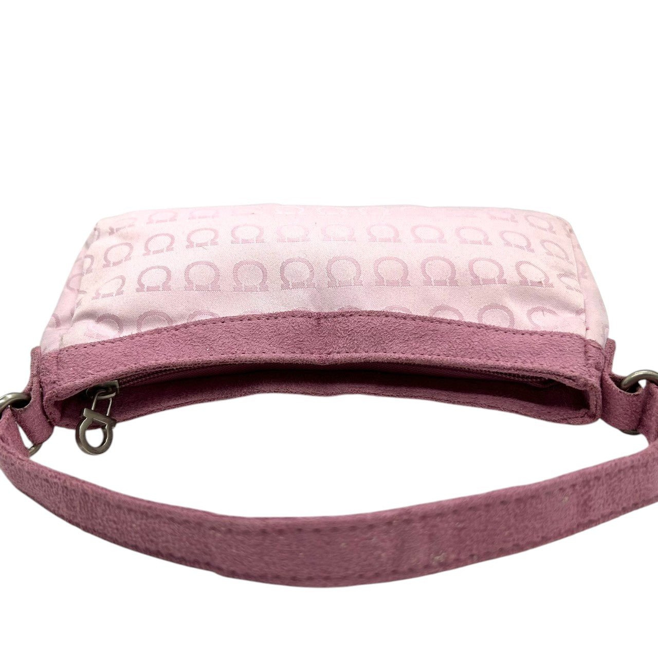 サルヴァトーレフェラガモ ハンドバッグ ミニバッグ アクセサリーポーチ ガンチーニ柄 ジャガード キャンバス スエード ピンク レディース フェミニン かわいい コンパクト 肩掛け ワンショルダー PARFUMS ノベルティ クリーニング済み s39