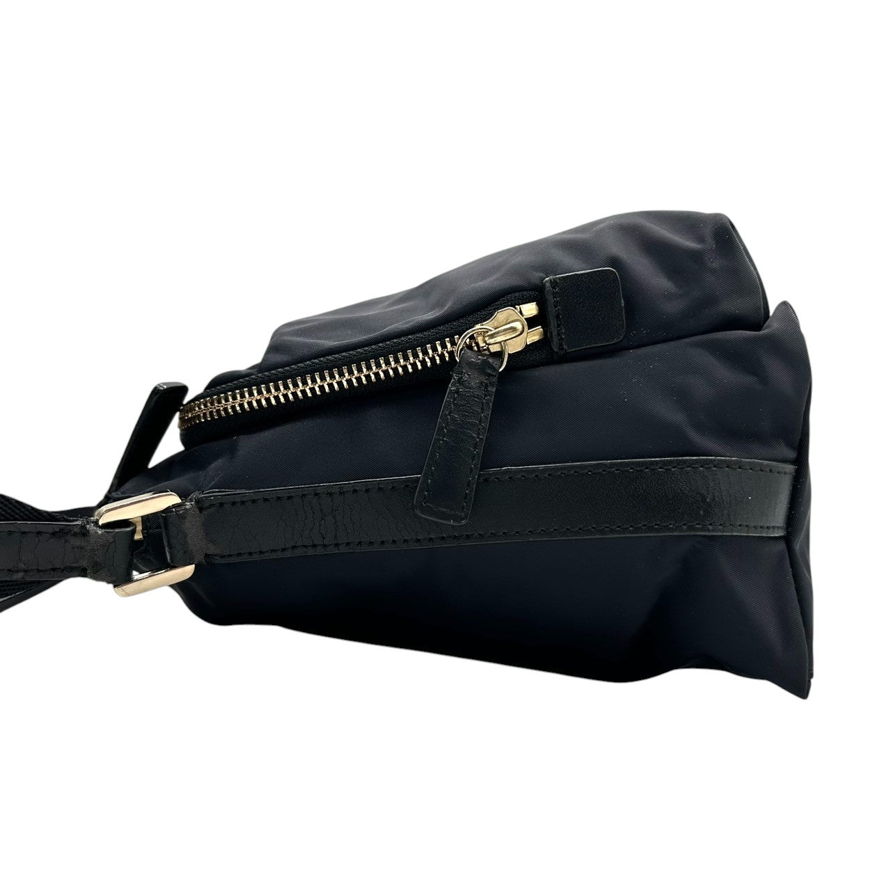 アニエスベー agnes b. VOYAGE ショルダーバッグ ナイロン レザー ブラック 黒 ロゴプレート レディース メンズ ユニセックス 軽量 シンプル カジュアル 通勤 通学 斜め掛け可 肩掛け クリーニング済み s39