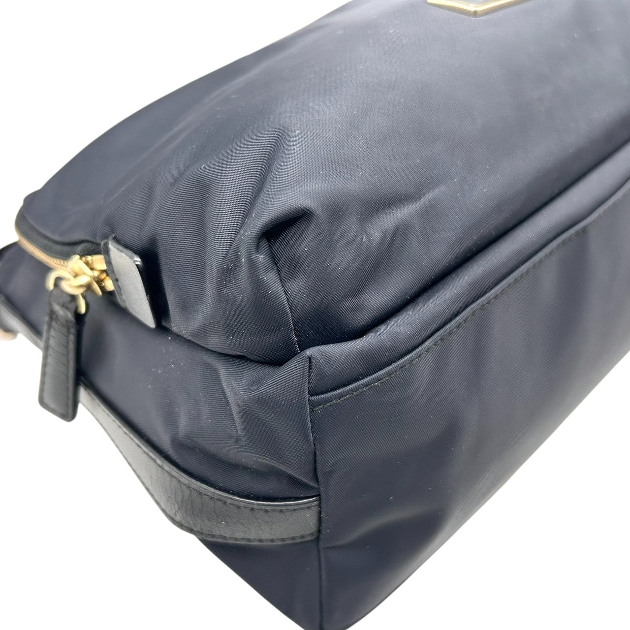 アニエスベー agnes b. VOYAGE ショルダーバッグ ナイロン レザー ブラック 黒 ロゴプレート レディース メンズ ユニセックス 軽量 シンプル カジュアル 通勤 通学 斜め掛け可 肩掛け クリーニング済み s39