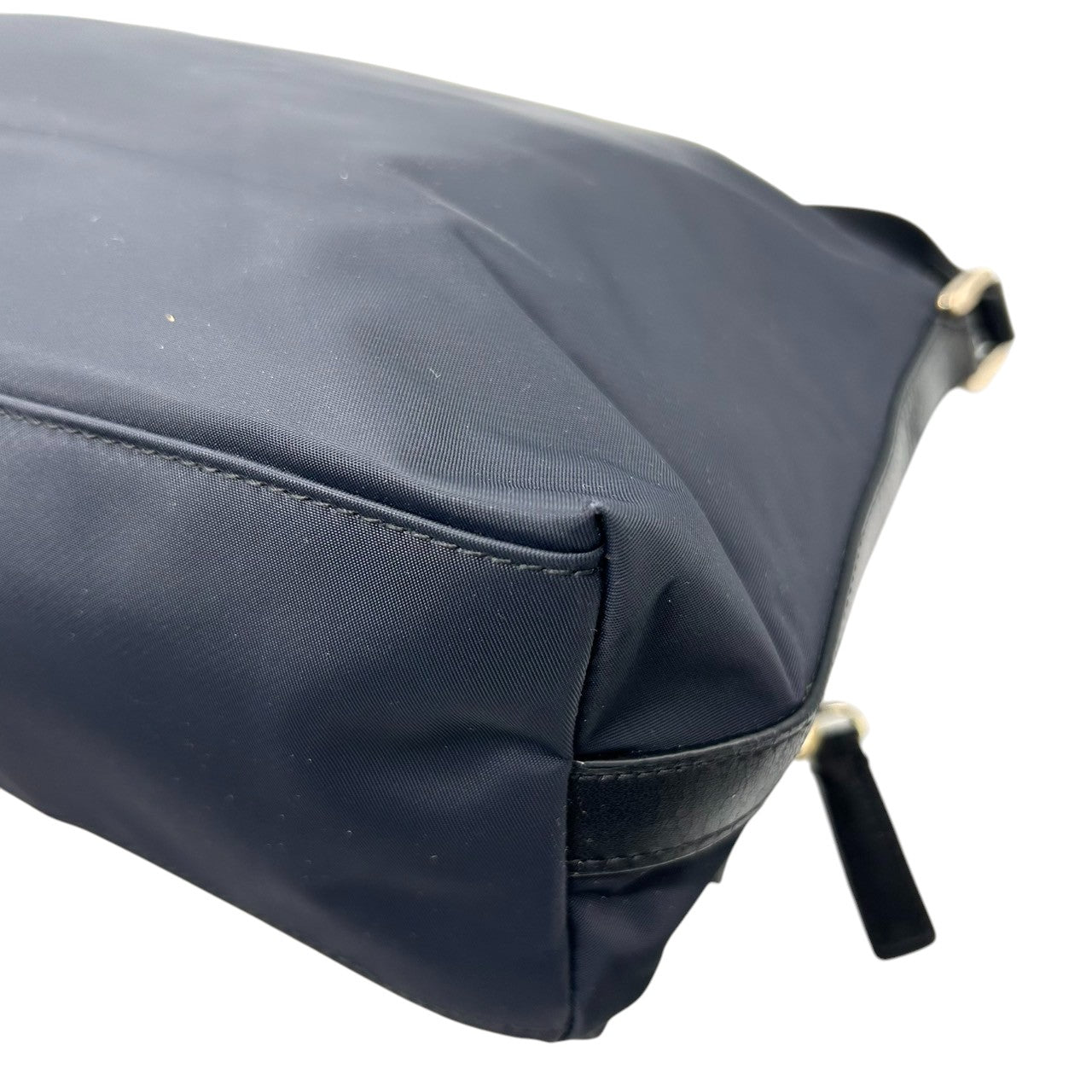 アニエスベー agnes b. VOYAGE ショルダーバッグ ナイロン レザー ブラック 黒 ロゴプレート レディース メンズ ユニセックス 軽量 シンプル カジュアル 通勤 通学 斜め掛け可 肩掛け クリーニング済み s39