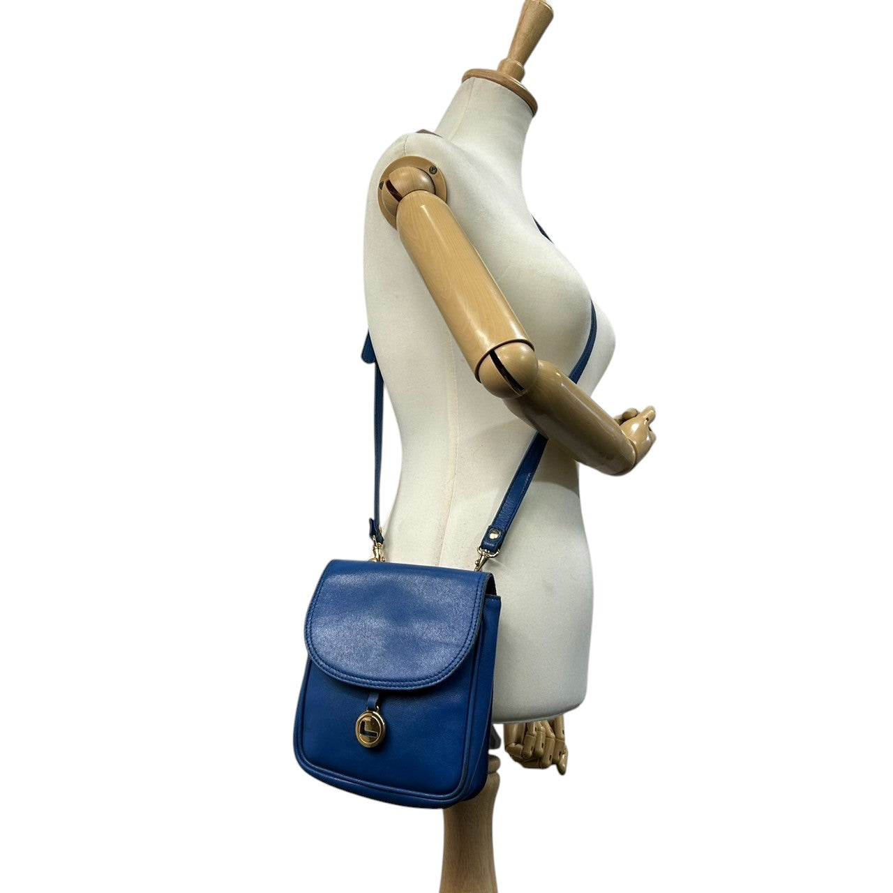 ランセル LANCEL ショルダーバッグ ポシェット ミニバッグ ヴィンテージ ビンテージ レザー 本革 ブルー 青 ゴールド金具 ロゴチャーム フラップ レディース クラシック レトロ 斜め掛け可 肩掛け おしゃれ 可愛い クリーニング済み s39