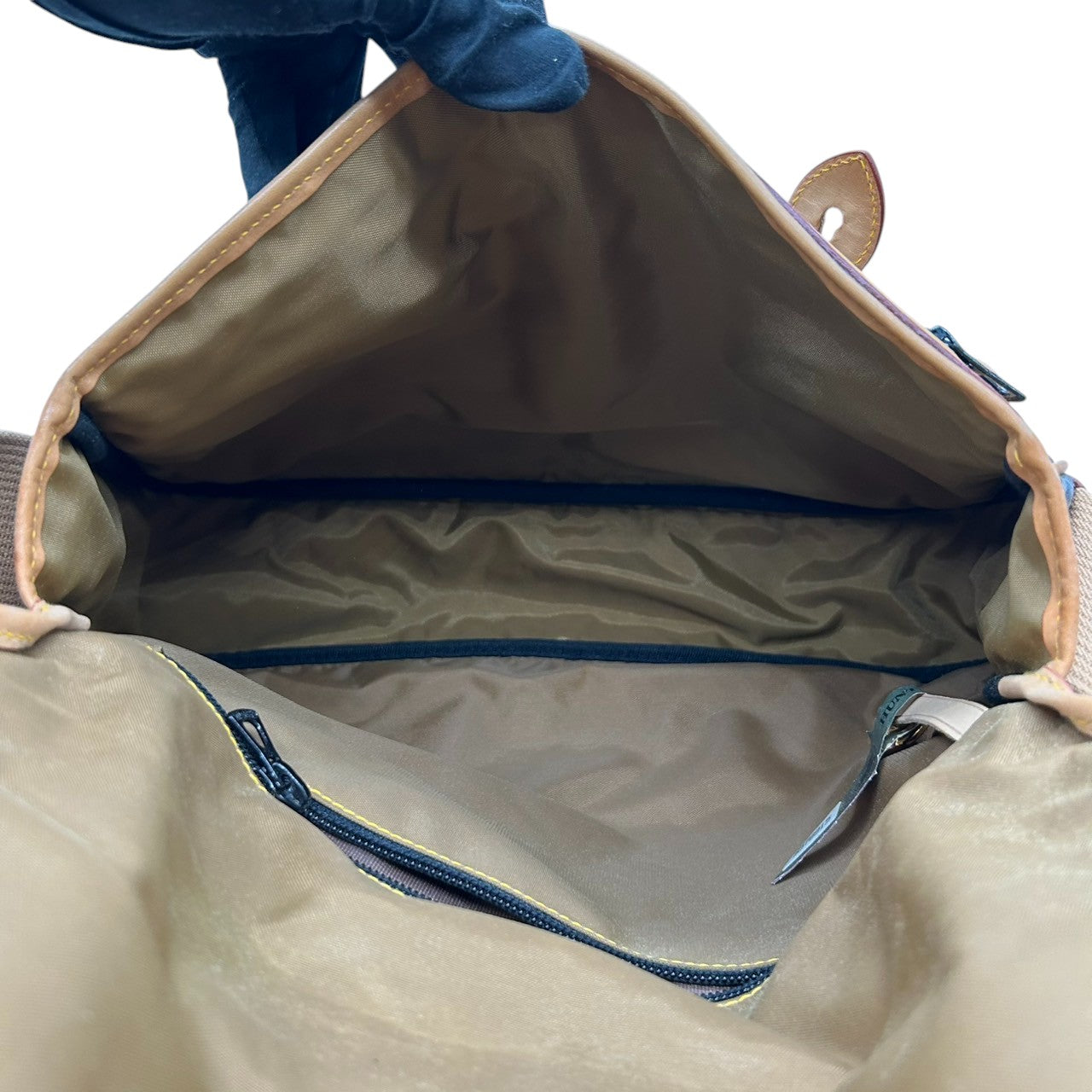 ハンティングワールド HUNTING WORLD ショルダーバッグ バチュークロス サファリ PVC レザー ネイビー キャメル 格子柄 フラップ ヴィンテージ イタリア製 バチューサー メッセンジャーバッグ 人気モデル X2