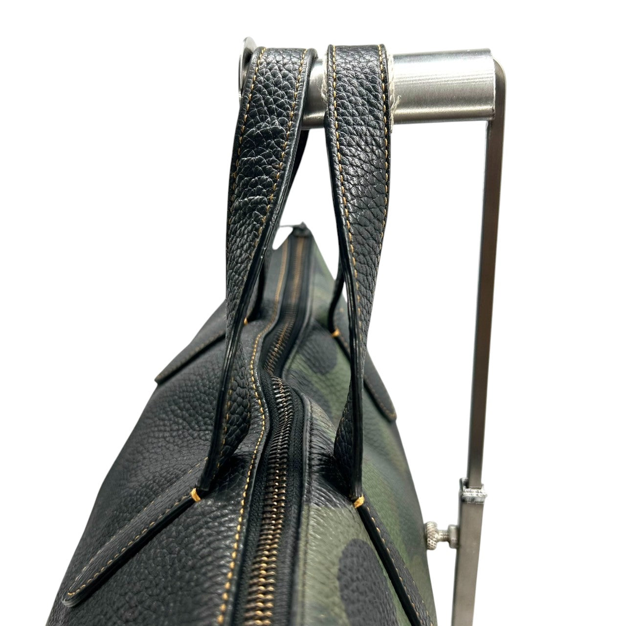 コーチ COACH チャールズ フォルドオーバー トートバッグ F59904 メンズ 2WAY ショルダーバッグ ビジネスバッグ 迷彩 カモフラージュ レザー 本革 ブラック グリーン 大容量 PC収納可 斜め掛け可 自立可 通勤 通学 クリーニング済み T8