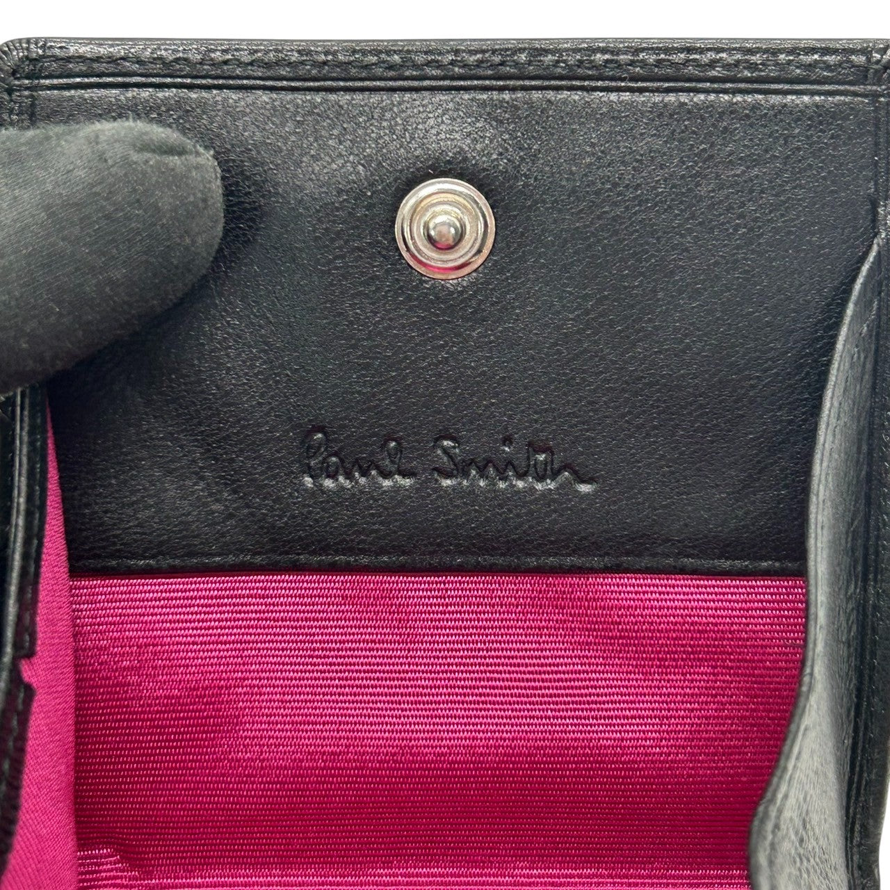 【極美品】ポールスミス Paul Smith コインケース 小銭入れ 財布 コンパクトウォレット レザー 本革 ブラック 黒 内側ピンク バイカラー ミニマルデザイン メンズ レディース ユニセックス ロゴ型押し 箱付き クリーニング済み w5