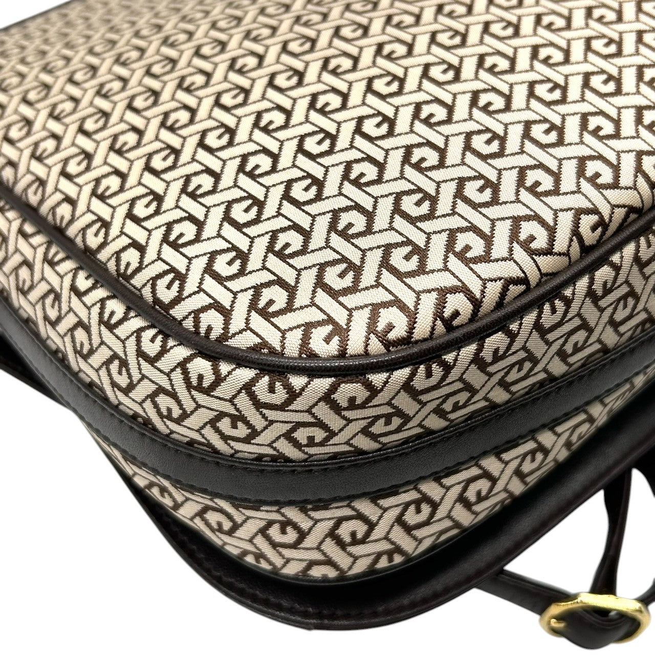 【美品】 ジバンシー ジバンシィ GIVENCHY SACS ヴィンテージ ショルダーバッグ 4Gロゴ 総柄 幾何学模様 キャンバス レザー ブラウン 斜め掛け可 レディース クラシック vintage ポシェット 鏡付き クリーニング済み U9