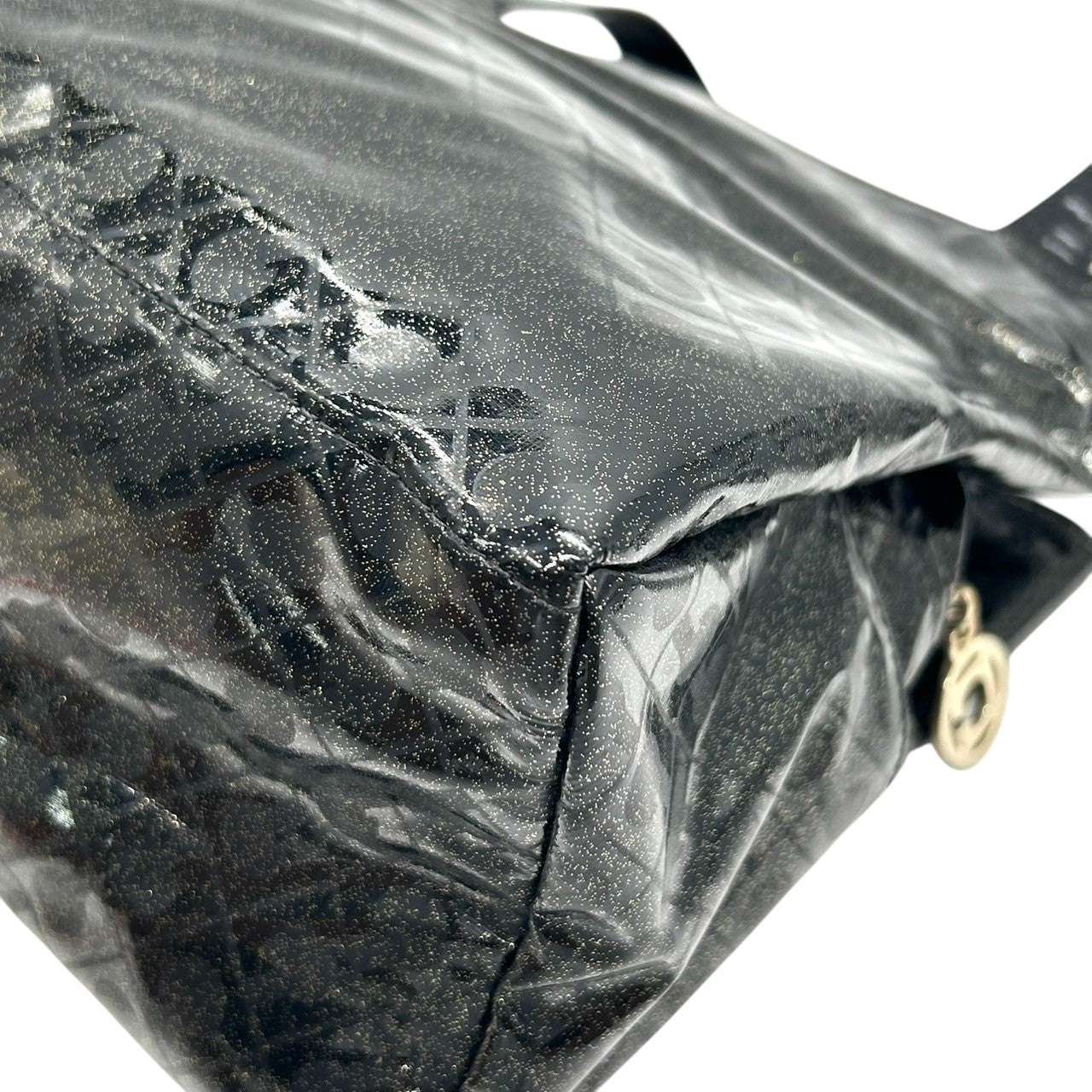 【未使用に近い】 ゲラルディーニ GHERARDINI トートバッグ ハンドバッグ ソフティ モノグラム エナメル パテント PVC ブラック ラメ Gロゴチャーム レディース ワンショルダー A4収納可 軽量 自立可 保存袋付き E5