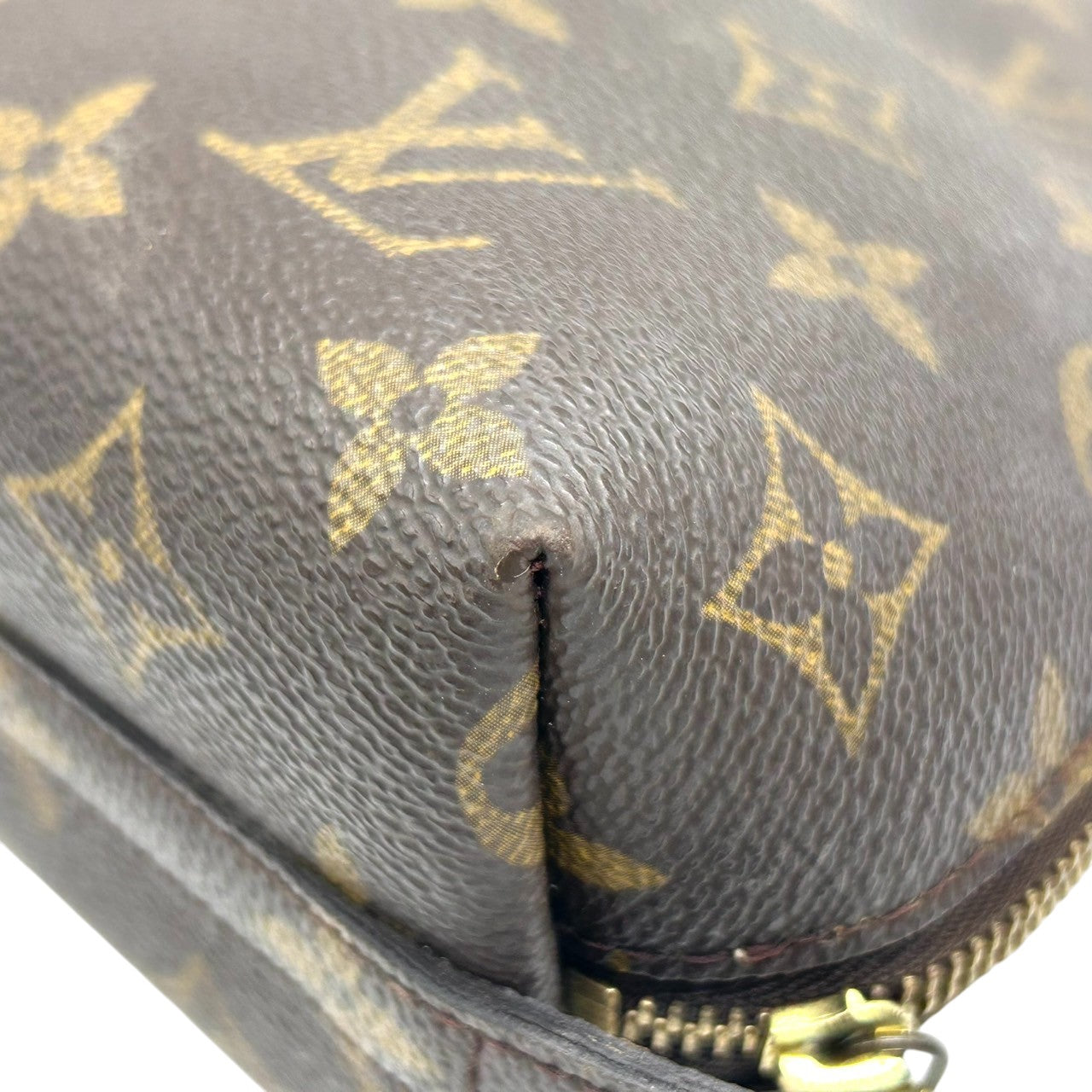 ルイヴィトン LOUIS VUITTON ポシェット コスメティック M47515 モノグラム 化粧ポーチ 半月型 アクセサリーポーチ 小物入れ レディース ブラウン PVC レザー ヴィンテージ ビンテージ クラシック 定番 人気 クリーニング済み s57