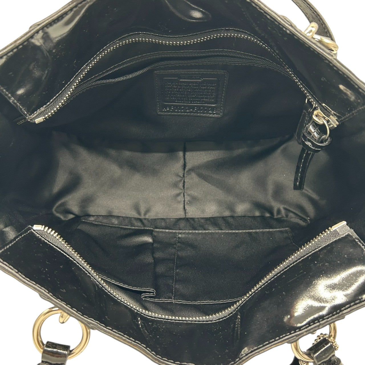 コーチ COACH トートバッグ F17728 ワンショルダー 肩掛け レディース パテントレザー エナメル オプアート シグネチャー エンボス ブラック 黒 A4収納可 大容量 通勤 通学 エレガント 自立可 クリーニング済み s2
