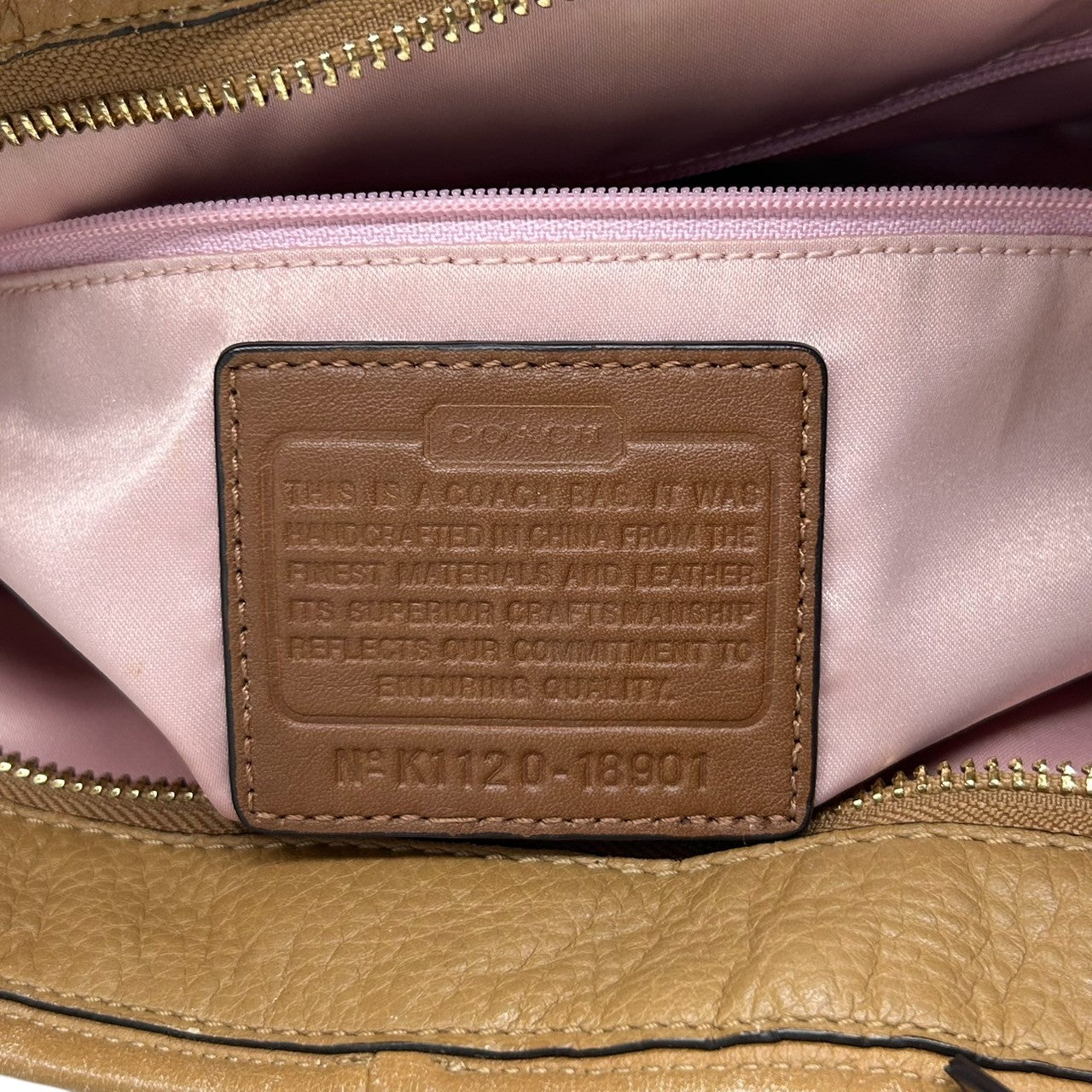 コーチ COACH マディソン レザー ショルダーバッグ 18901 本革 レディース ホースアンドキャリッジ 馬車ロゴ キャメル ブラウン 大容量 A4収納可 通勤 通学 エレガント クリーニング済み s2