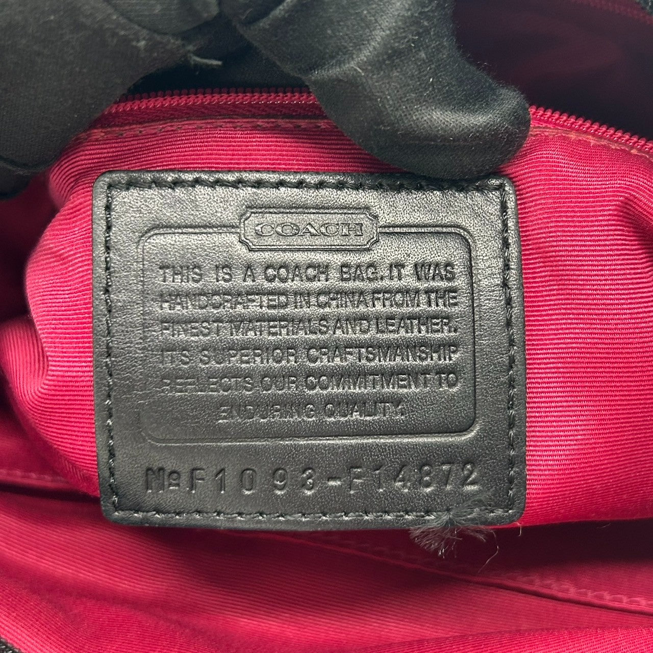 【美品】コーチ COACH オプアート ショルダーバッグ F14872 クロスボディバッグ 斜め掛け可 レディース メンズ ユニセックス キャンバス パテントレザー ブラック 軽量 スタイリッシュデザイン 通勤 通学 クリーニング済み s35