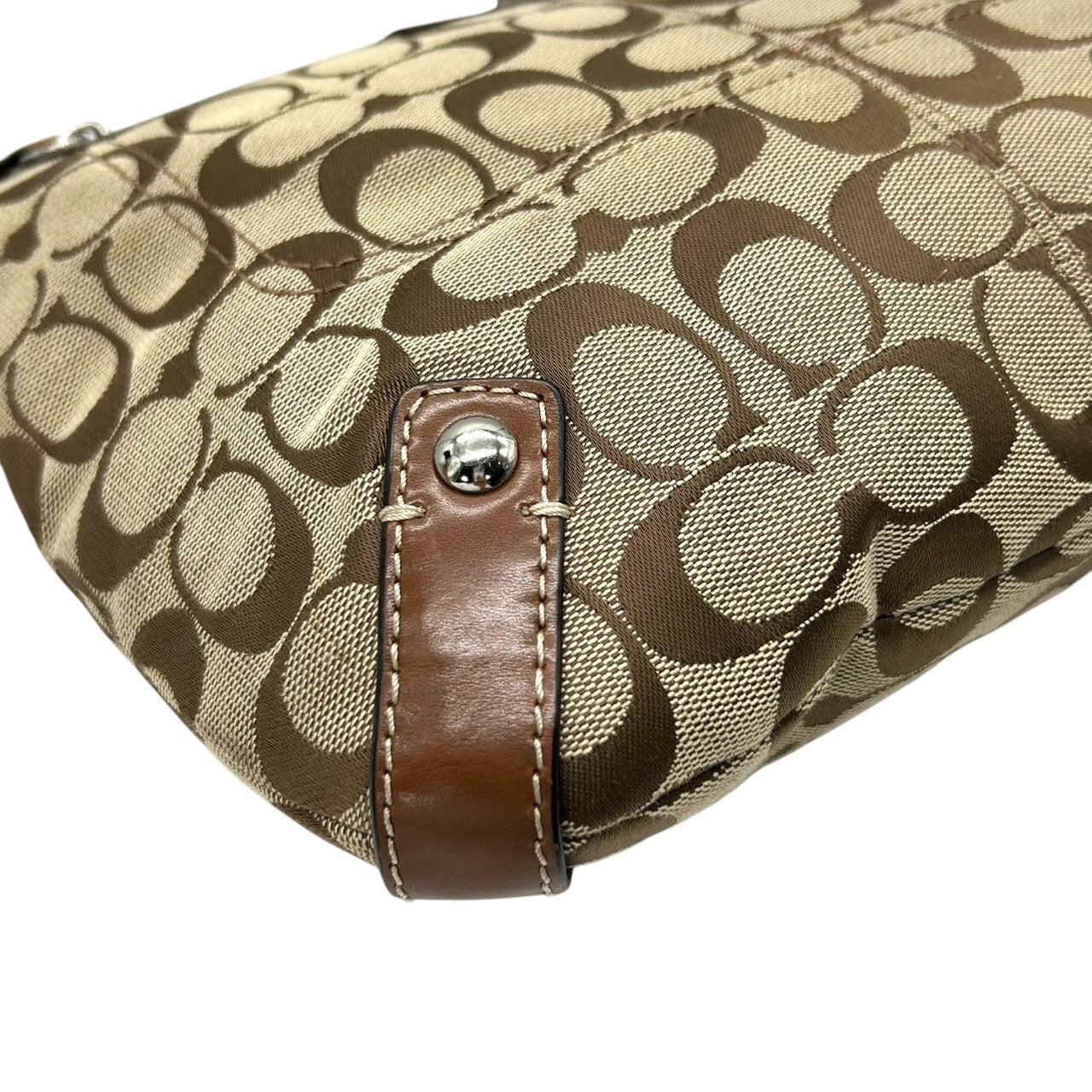 【美品】コーチ COACH シグネチャー ショルダーバッグ F14689 クロスボディバッグ 斜め掛け可 レディース キャンバス レザー ブラウン ベージュ 軽量 通勤 通学 クラシックデザイン エレガント クリーニング済み s64