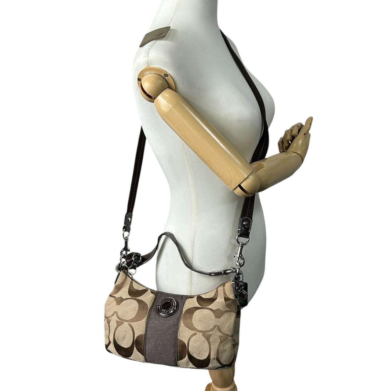 【極美品】コーチ COACH 2WAY ハンドバッグ F19218 ショルダーバッグ シグネチャー レディース キャンバス レザー ブラウン ベージュ ワンショルダー 斜め掛け可 クロスボディ ホーボーバッグ エレガント クリーニング済み s64