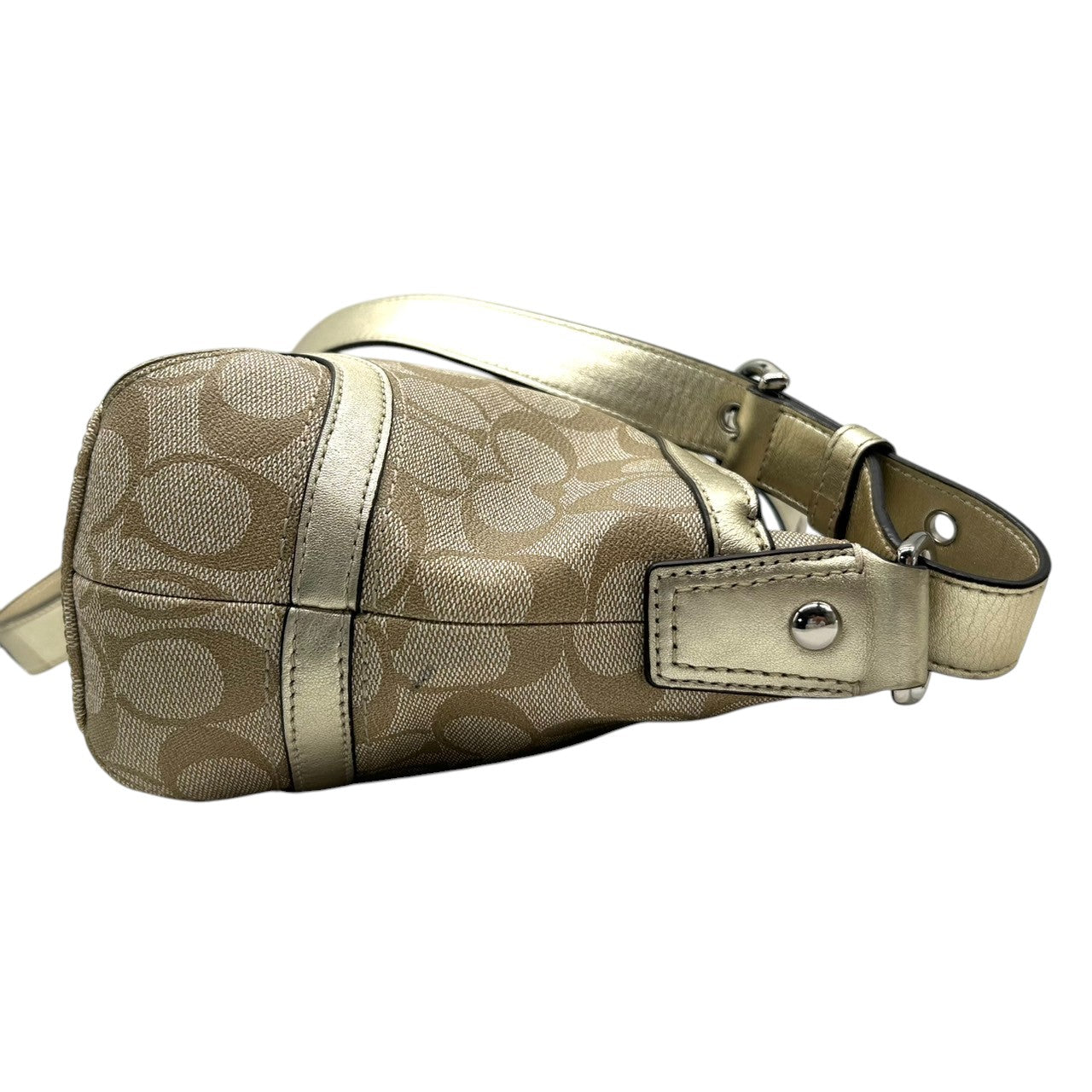 【美品】COACH コーチ シグネチャー 2WAY ショルダーバッグ F18879 ワンショルダー 斜め掛け可 PVC レザー ベージュ ゴールド レディース エレガント フェミニン 通勤 通学 デイリーユース 人気モデル クリーニング済み s64