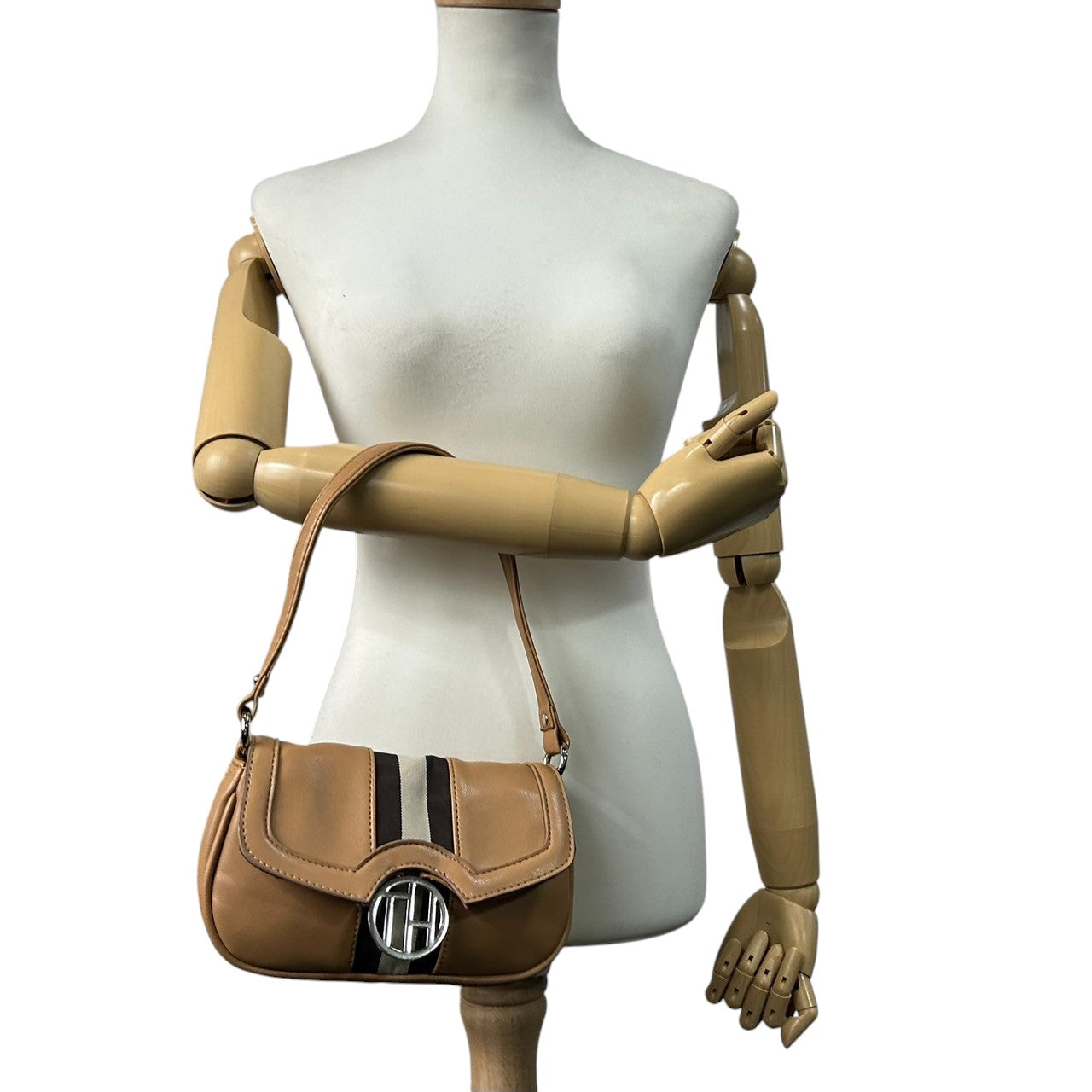 トミーヒルフィガー ハンドバッグ ワンショルダー 自立可 THロゴ Y2K 00s ストライプ レザー ベージュ キャメル レディース コンパクト ミニバッグ エレガント カジュアル お出かけ TOMMY HILFIGER 箱付き クリーニング済み R