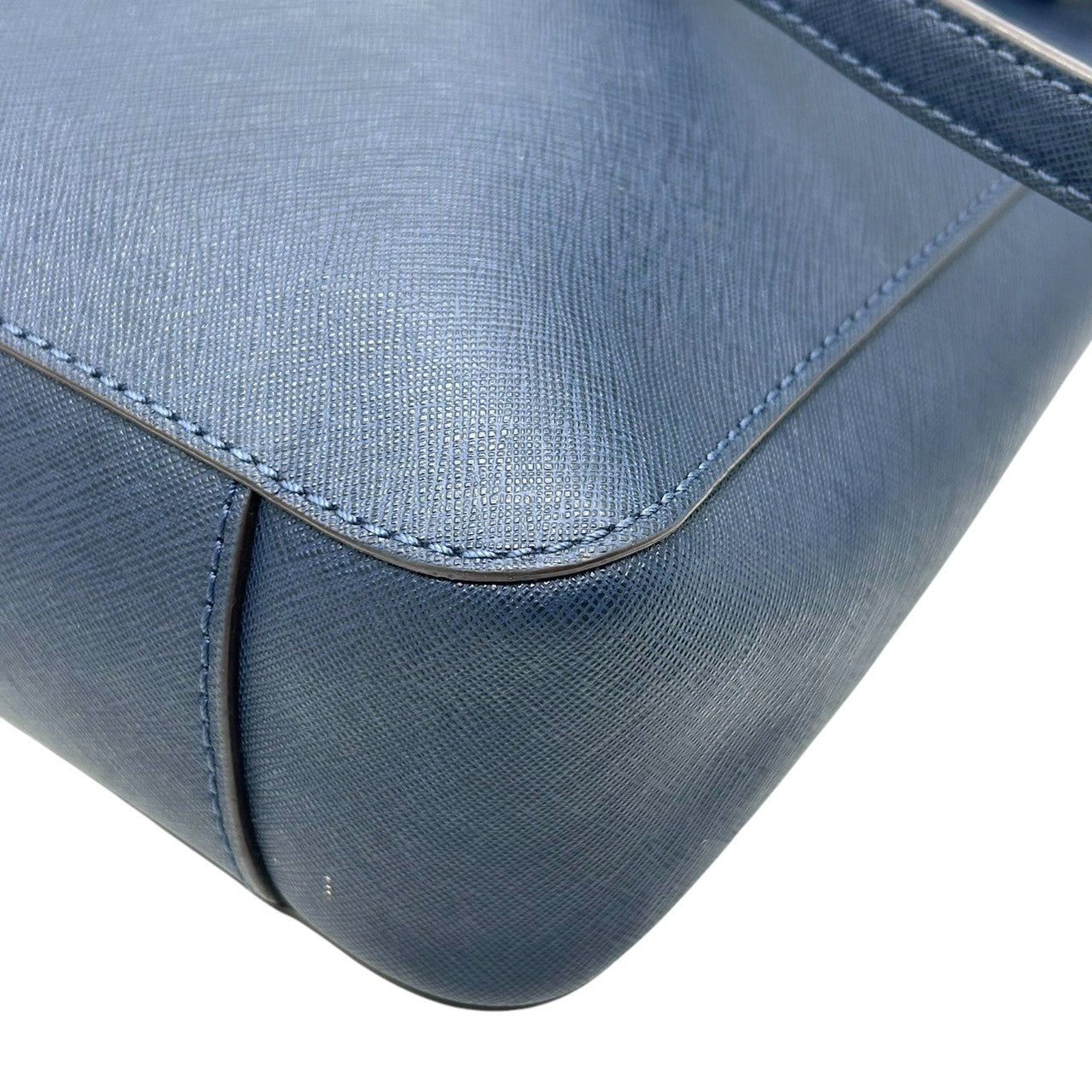 【MICHAEL KORS】マイケルコース ショルダーバッグ ワンショルダー 斜め掛け可 クロスボディ PVC レザー サフィアーノ ブルー ネイビー系 シルバー金具 ロゴチャーム付き レディース エレガント カジュアル 人気モデル クリーニング済み E8