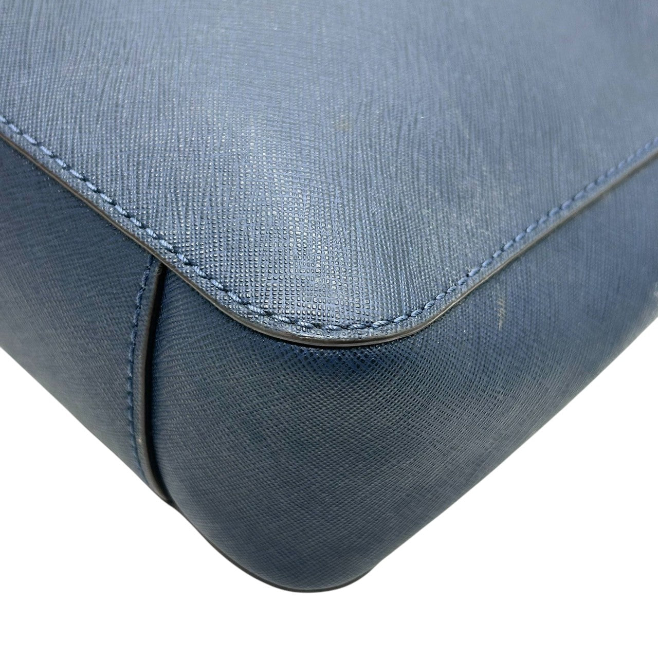 【MICHAEL KORS】マイケルコース ショルダーバッグ ワンショルダー 斜め掛け可 クロスボディ PVC レザー サフィアーノ ブルー ネイビー系 シルバー金具 ロゴチャーム付き レディース エレガント カジュアル 人気モデル クリーニング済み E8