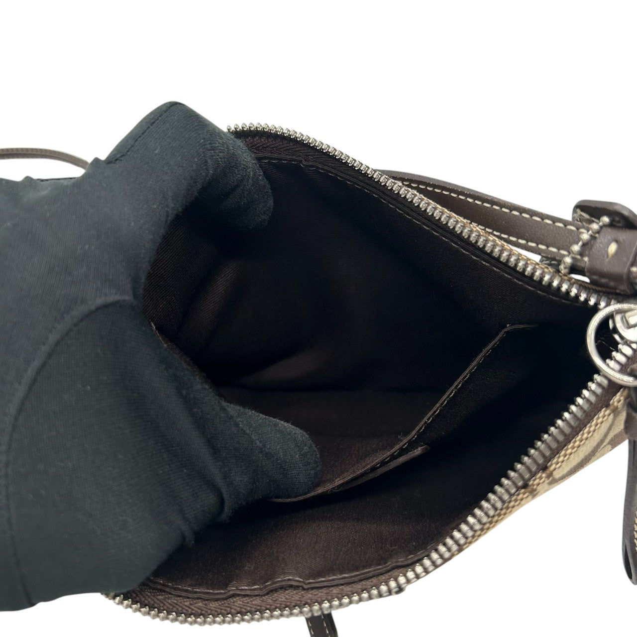 【COACH】コーチ ショルダーバッグ アクセサリーポーチ ポシェット 斜め掛け可 シグネチャー キャンバス レザー ブラウン ベージュ レディース コンパクト クラシックデザイン 人気モデル C6J-6338 フラワーチャーム付き クリーニング済み E8