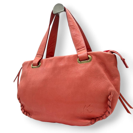 【美品】キタムラ Kitamura ハンドバッグ トートバッグ ワンショルダー Kロゴ 本革 レザー シボ革 ピンク コーラル系 ゴールド金具 レディース フェミニン エレガント 上品 お出かけ デイリーユース 人気モデル クリーニング済み s25