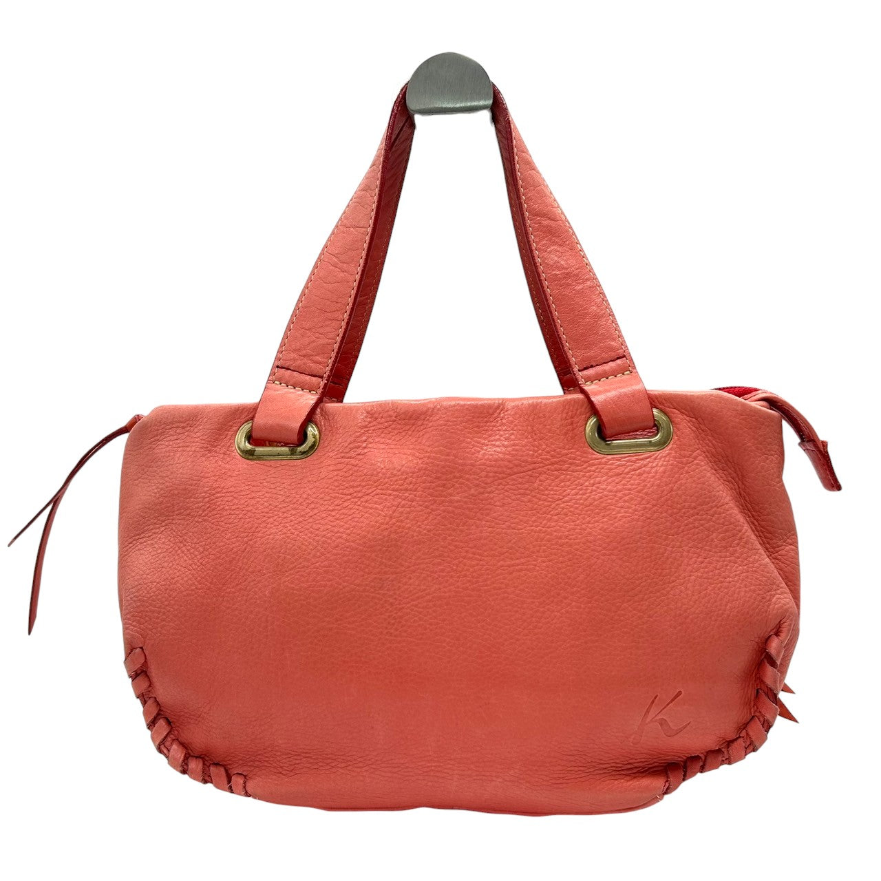 【美品】キタムラ Kitamura ハンドバッグ トートバッグ ワンショルダー Kロゴ 本革 レザー シボ革 ピンク コーラル系 ゴールド金具 レディース フェミニン エレガント 上品 お出かけ デイリーユース 人気モデル クリーニング済み s25
