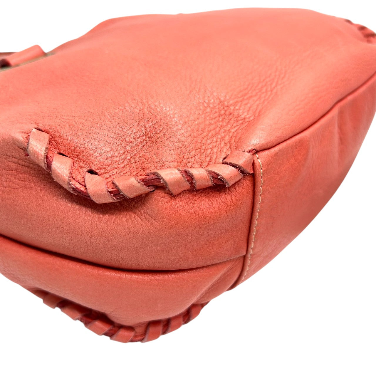 【美品】キタムラ Kitamura ハンドバッグ トートバッグ ワンショルダー Kロゴ 本革 レザー シボ革 ピンク コーラル系 ゴールド金具 レディース フェミニン エレガント 上品 お出かけ デイリーユース 人気モデル クリーニング済み s25