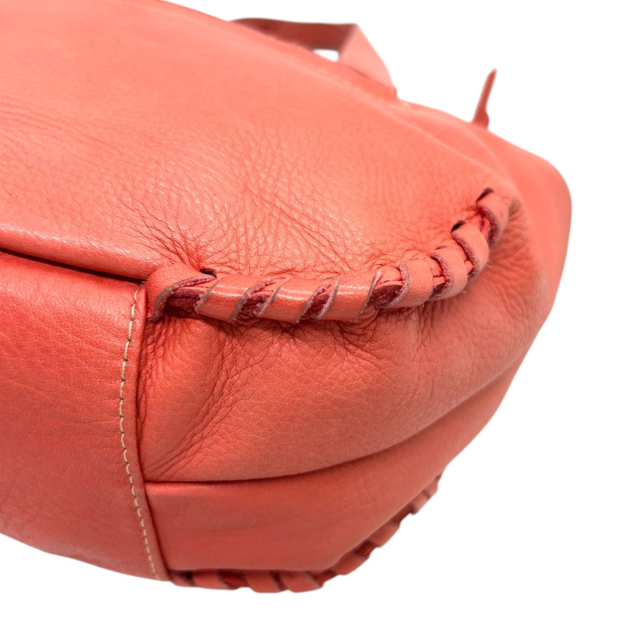【美品】キタムラ Kitamura ハンドバッグ トートバッグ ワンショルダー Kロゴ 本革 レザー シボ革 ピンク コーラル系 ゴールド金具 レディース フェミニン エレガント 上品 お出かけ デイリーユース 人気モデル クリーニング済み s25