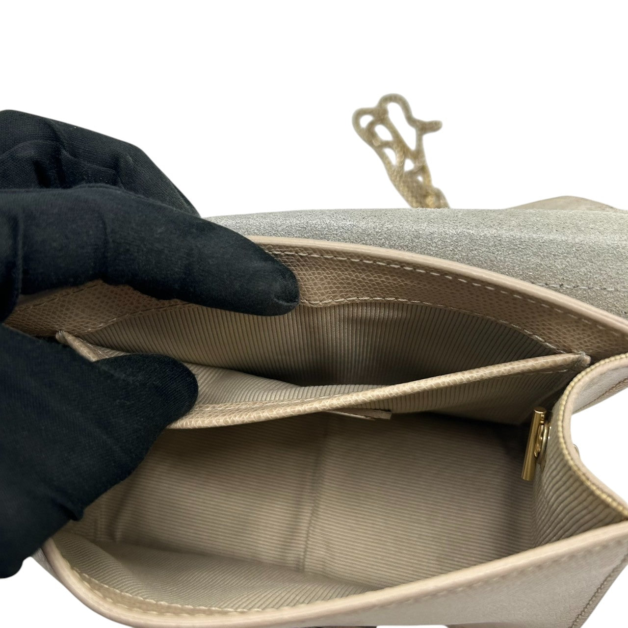 【美品】FURLA フルラ メトロポリス チェーンショルダーバッグ ミニバッグ ポシェット 斜め掛け可 自立可 レザー グリッター ラメ ベージュ ゴールド イタリア製 レディース パーティー エレガント 人気モデル クリーニング済み s63