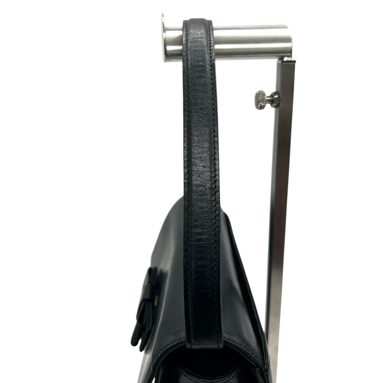 【CHARLES JOURDAN】シャルルジョルダン ハンドバッグ トップハンドル 自立可 本革 レザー ブラック 黒 リボンモチーフ フラップ フォーマルバッグ パーティー ヴィンテージ クラシック エレガント レディース クリーニング済み s61