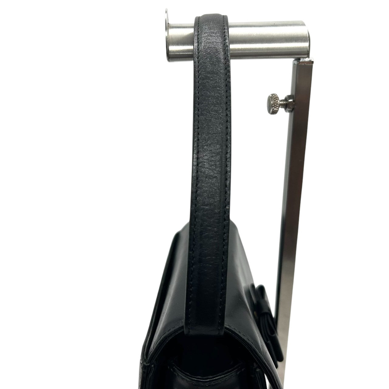 【CHARLES JOURDAN】シャルルジョルダン ハンドバッグ トップハンドル 自立可 本革 レザー ブラック 黒 リボンモチーフ フラップ フォーマルバッグ パーティー ヴィンテージ クラシック エレガント レディース クリーニング済み s61