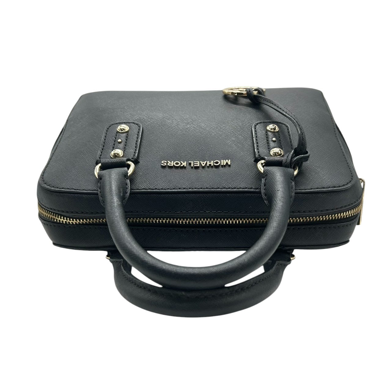 【美品】MICHAEL KORS マイケルコース ハンドバッグ サッチェルバッグ ドーム型 自立可 PVC サフィアーノレザー ブラック ゴールド金具 MKロゴチャーム レディース エレガント ビジネス 人気モデル クリーニング済み s56