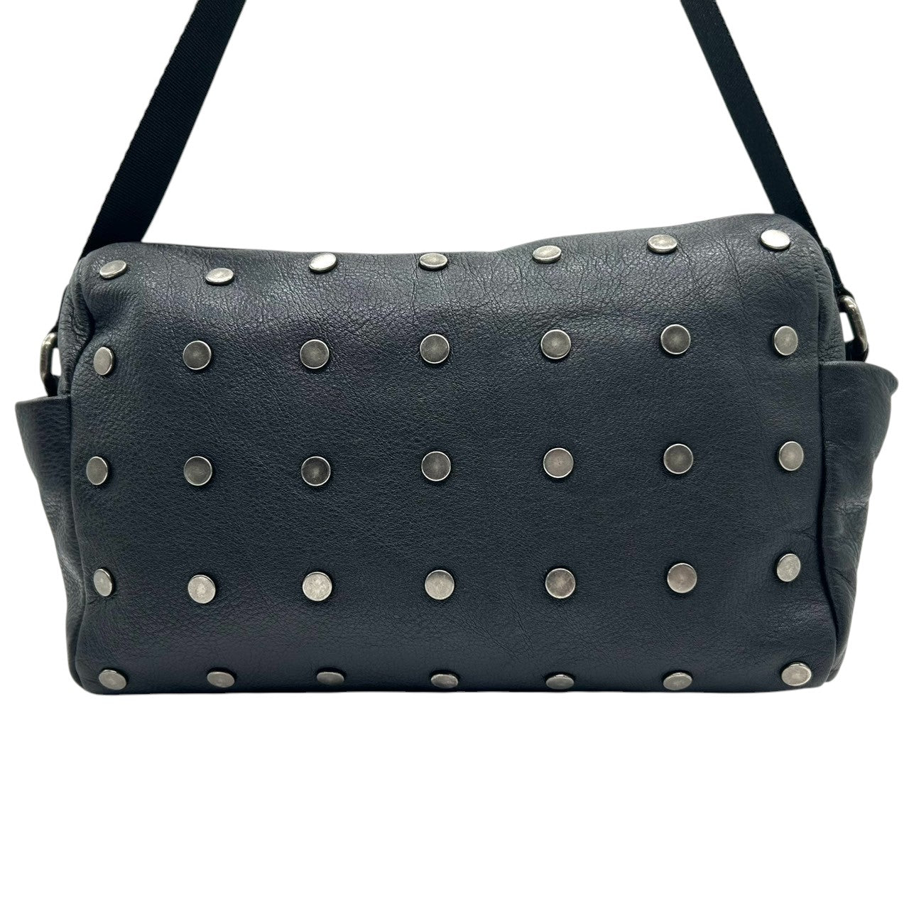 【美品】agnes b. アニエスベー ショルダーバッグ クロスボディ 斜め掛け可 スタッズ レザー 本革 ブラック シルバー金具 レディース メンズ ユニセックス ロック パンク スタイリッシュ 人気モデル クリーニング済み s33