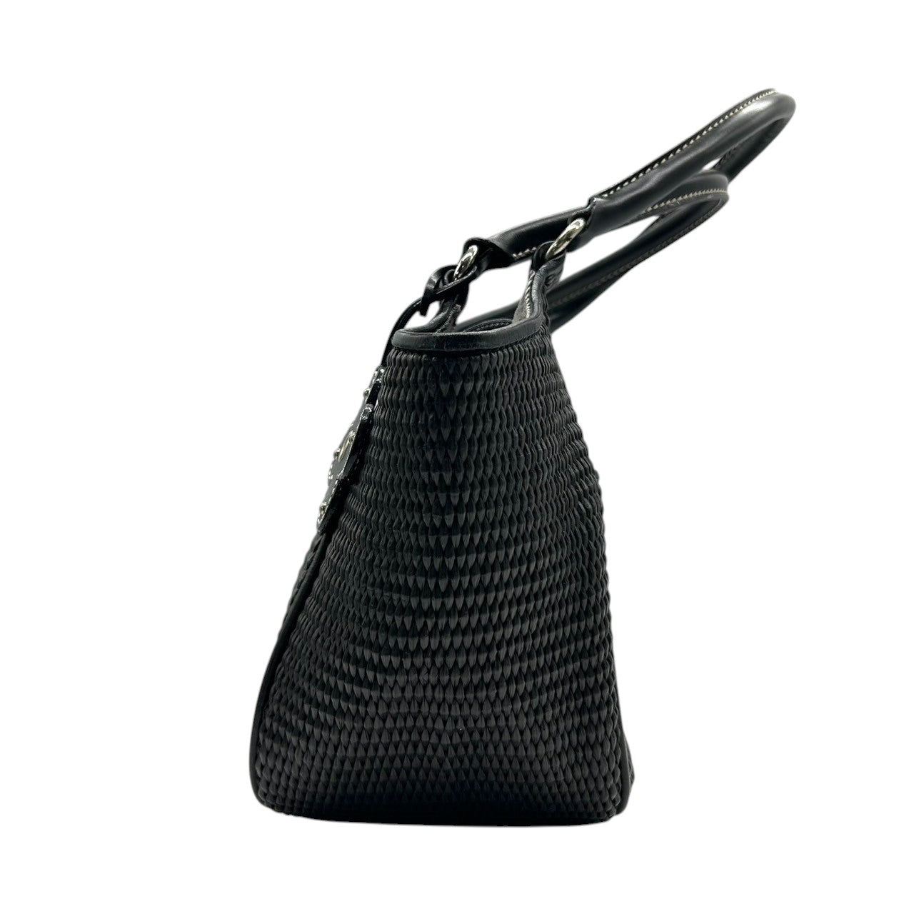 【美品】marie claire マリクレール ハンドバッグ ワンショルダー 自立可 編み込みデザイン レザー ブラック シルバー金具 クローバーチャーム付き レディース エレガント カジュアル フェミニン 人気モデル クリーニング済み s33