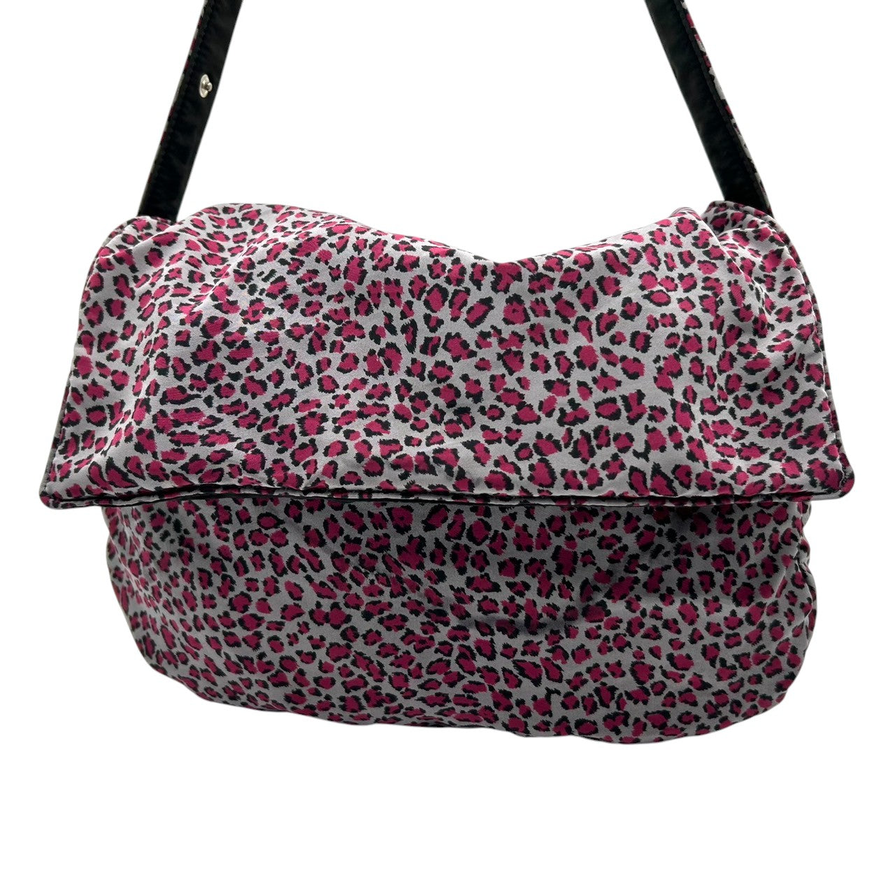 【BOTTEGA VENETA】ボッテガヴェネタ ショルダーバッグ ワンショルダー フラップ ナイロン レオパード ヒョウ柄 ピンク グレー 軽量 イタリア製 レディース カジュアル 個性的 デザイン クリーニング済み D3