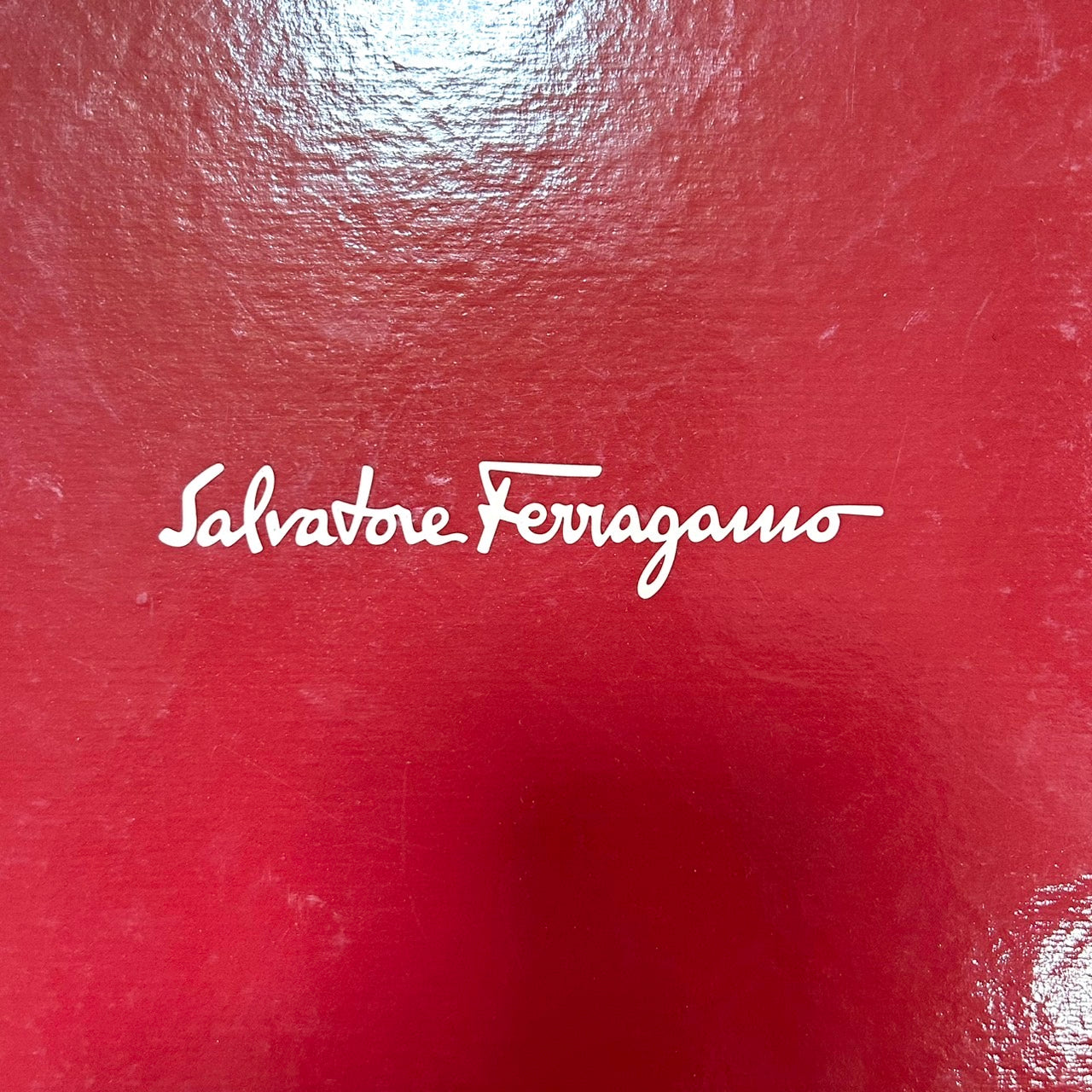 サルヴァトーレフェラガモ Salvatore Ferragamo ヴィンテージ シルクスカーフ 花 フラワープリント 黒 ブラック ホワイト マルチカラー W4