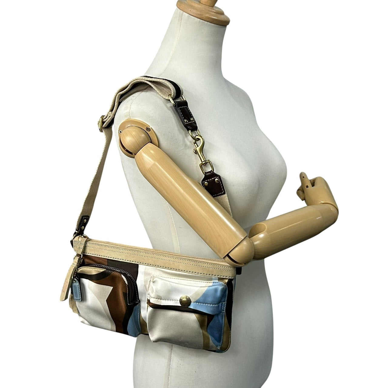 美品 コーチ COACH ショルダーバッグ ナイロン レザー コンビ マルチカラー ポケット付き 軽量 E9