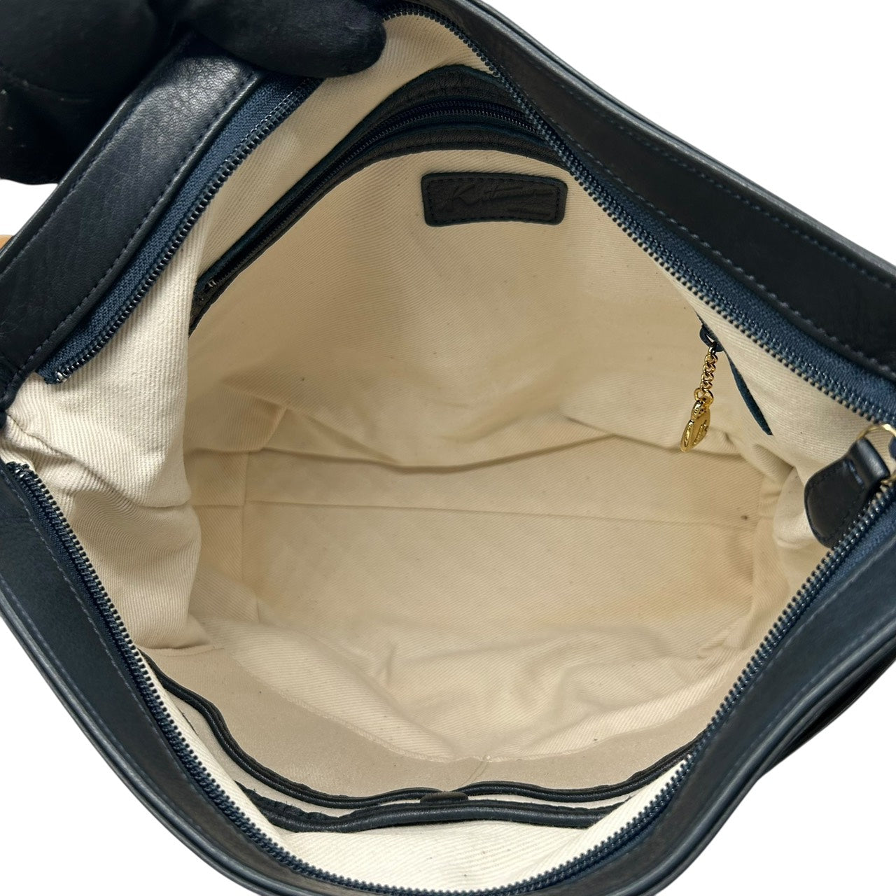 キタムラ Kitamura レザー ワンショルダーバッグ ネイビー 紺 タッセル付き ロゴプレート 本革 ハンドバッグ U9