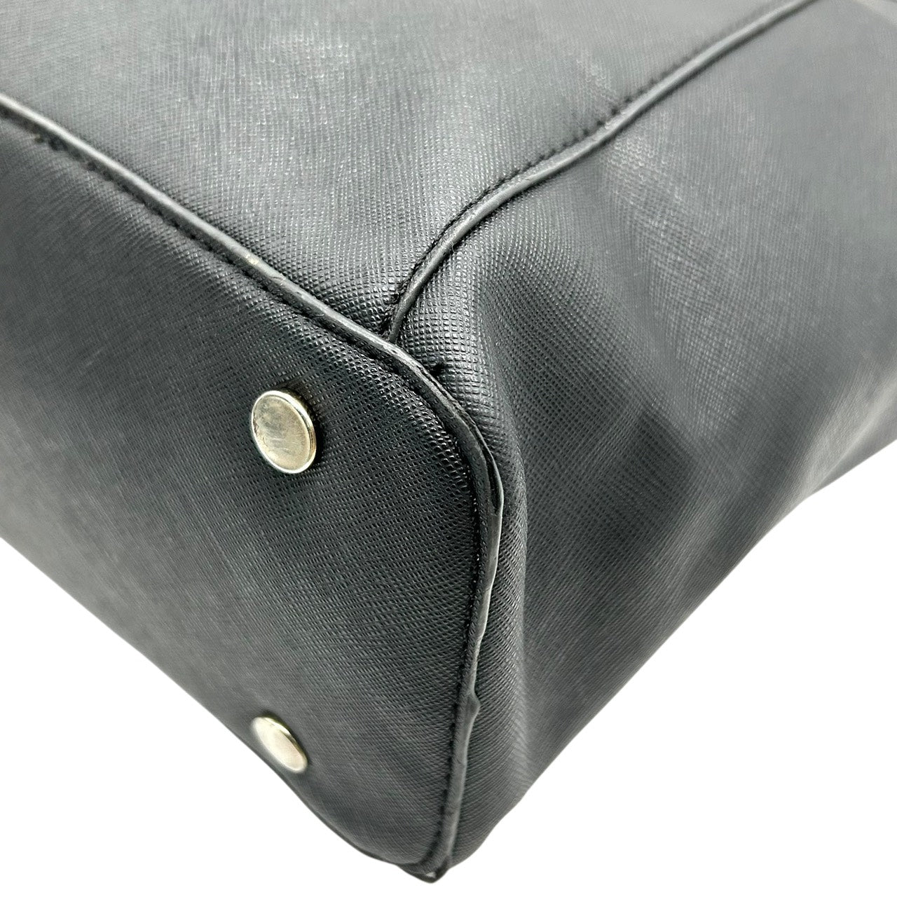 マイケルコース MICHAEL KORS サフィアーノレザー トートバッグ ショルダーバッグ 黒 ブラック ゴールド金具 MKロゴチャーム S65