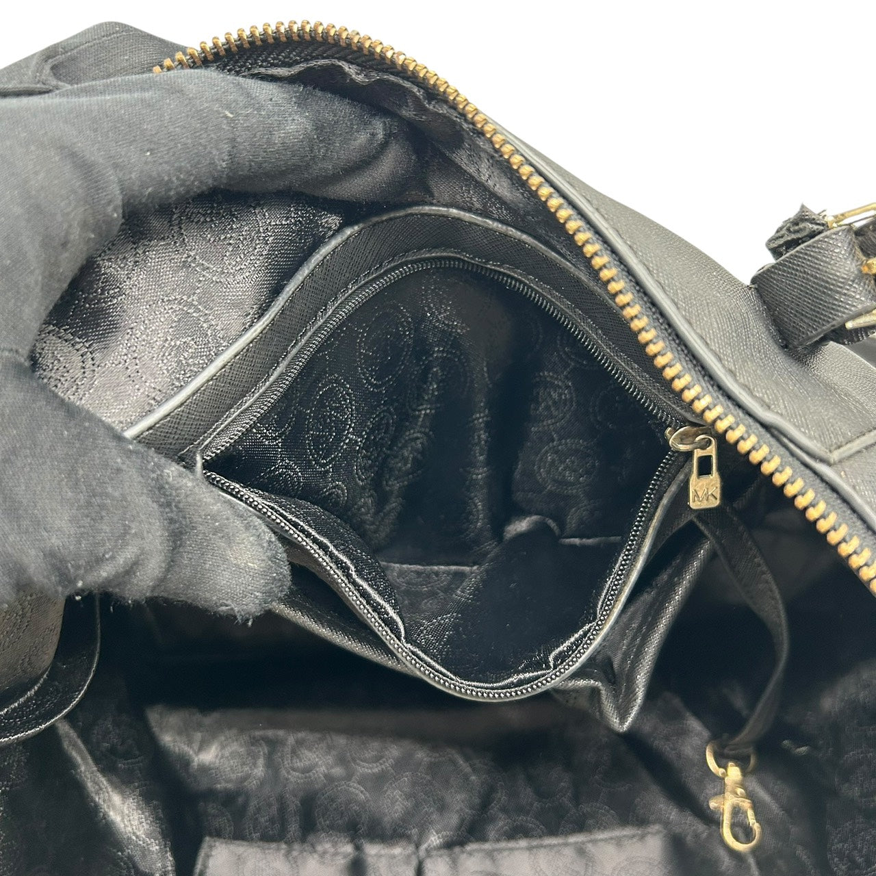 マイケルコース MICHAEL KORS サフィアーノレザー トートバッグ ショルダーバッグ 黒 ブラック ゴールド金具 MKロゴチャーム S65