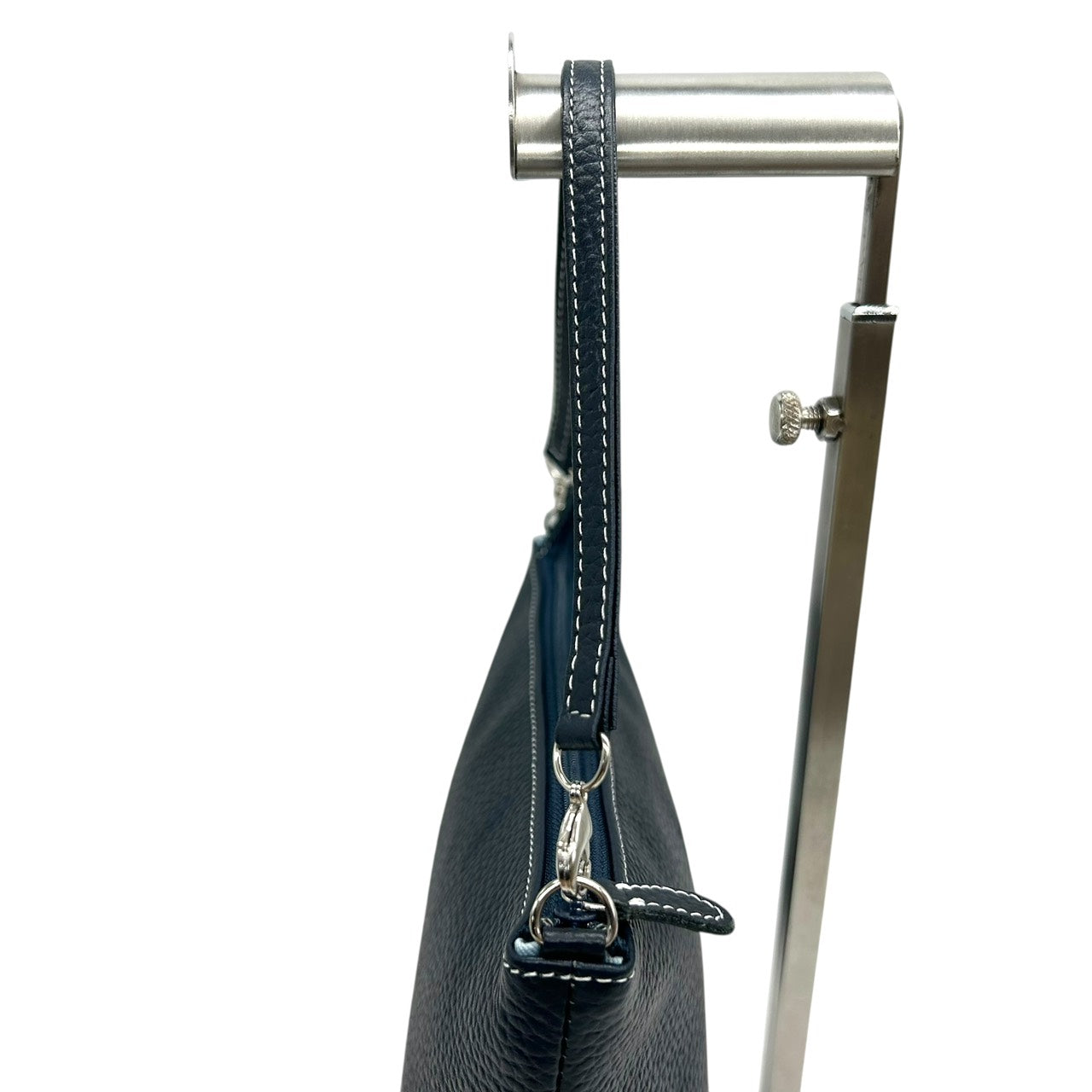 未使用級 キタムラ Kitamura レザー ショルダーバッグ ワンショルダー 黒 ブラック シルバー金具 Kロゴ S6